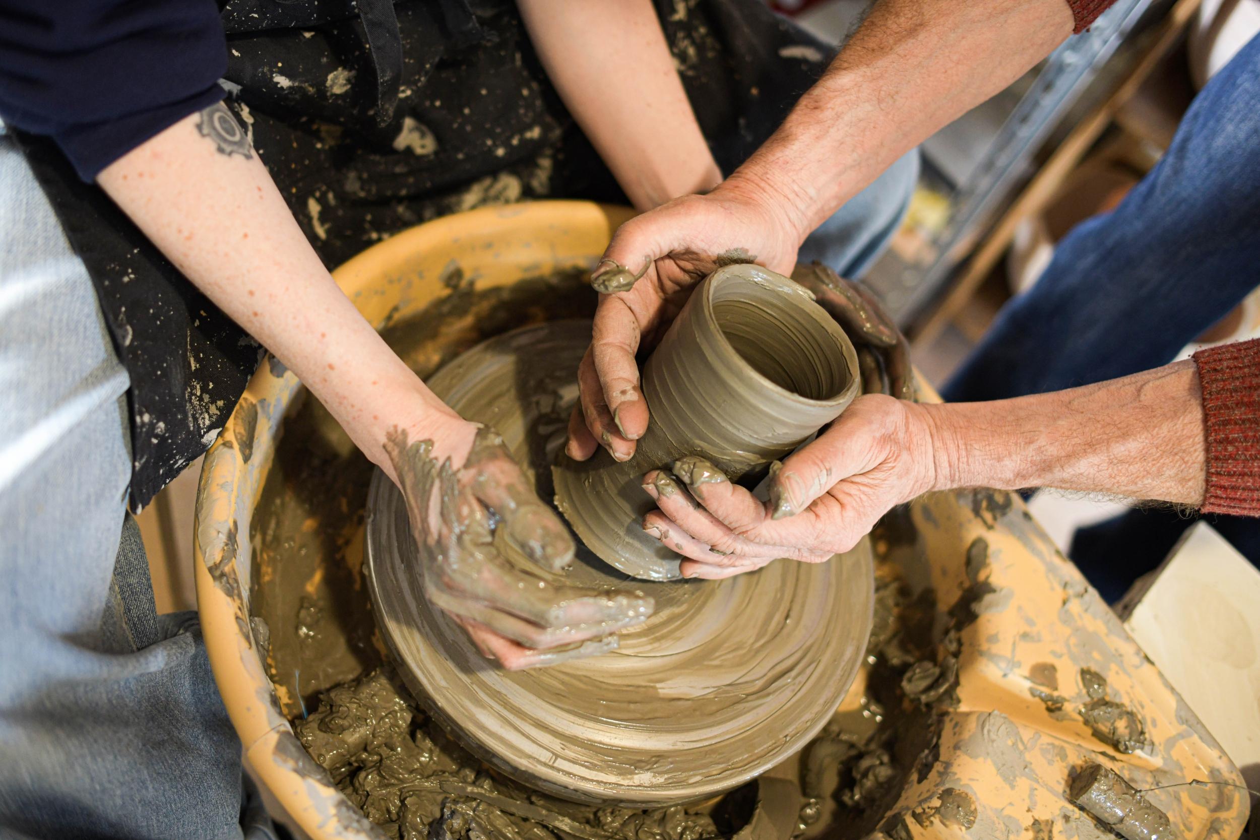 Initiez-vous au modelage et au tour sur une journée avec Pascal - Image n°10 - Wecandoo