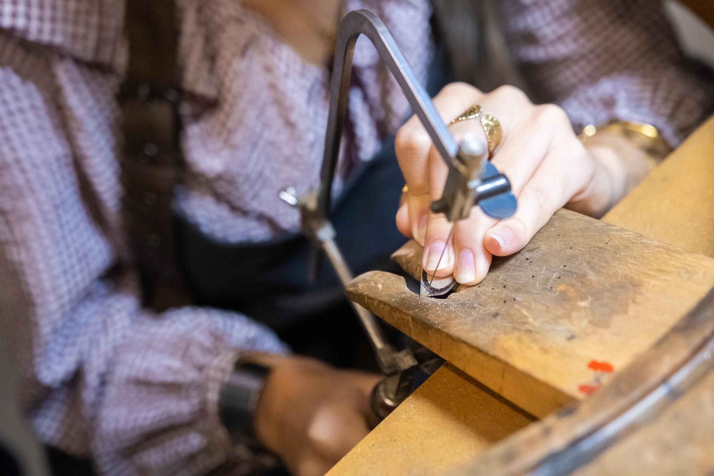 Créez votre bague en argent avec Delphine - Image n°5 - Wecandoo