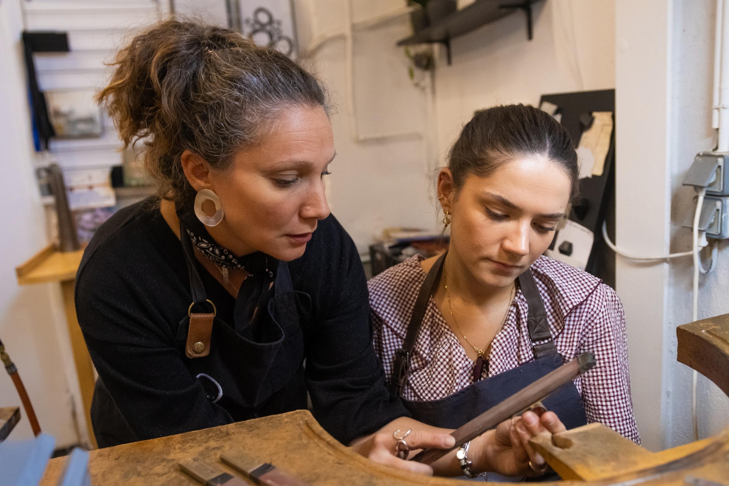 Créez votre bague en argent avec Delphine - Image n°6 - Wecandoo