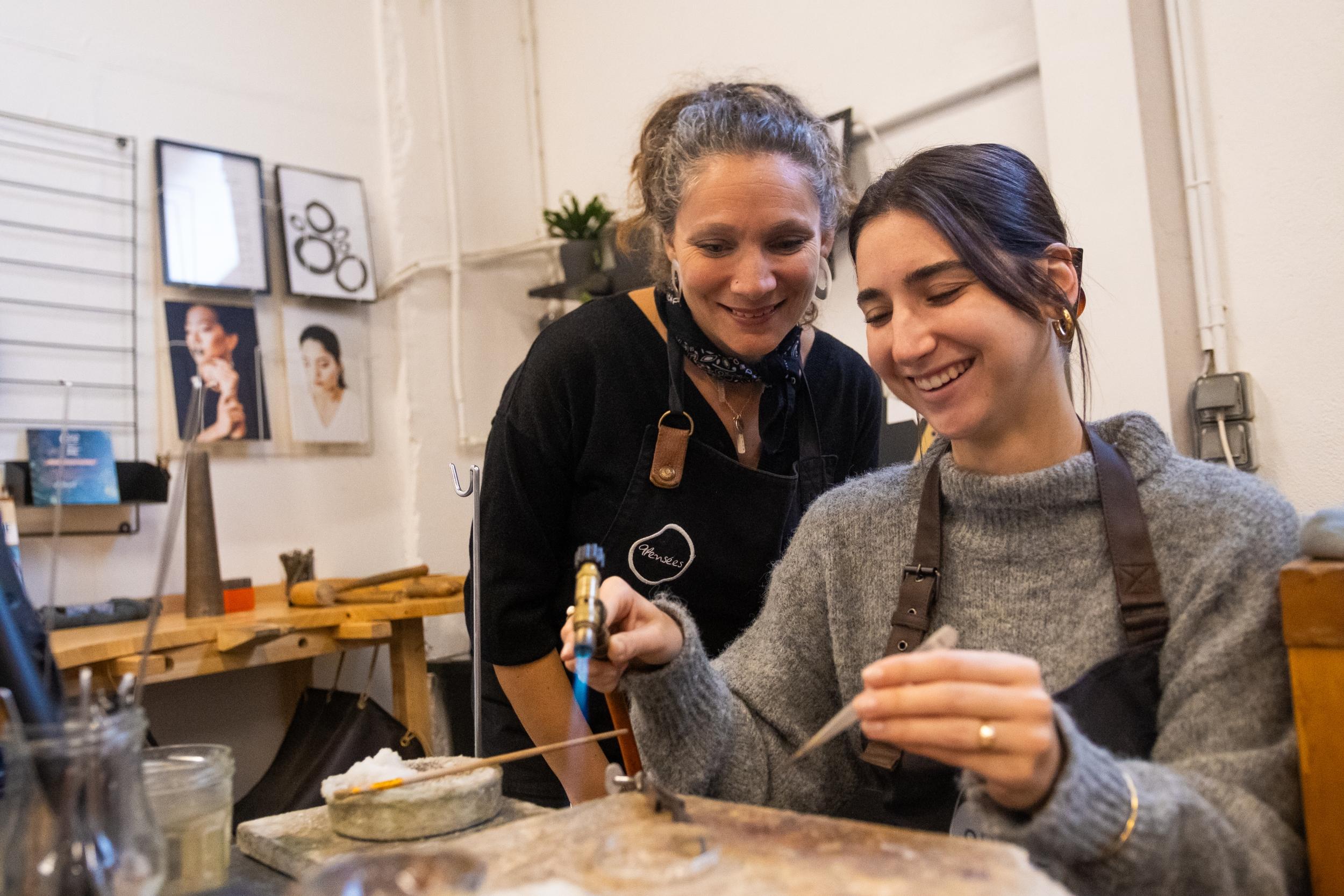 Créez votre bague en argent avec Delphine - Image n°4 - Wecandoo
