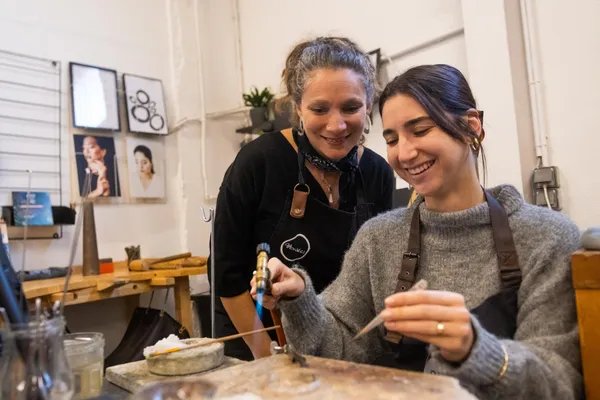 Créez votre bague en argent avec Delphine - Image n°4 - Wecandoo