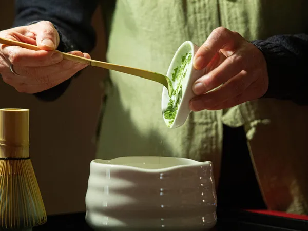 Partez à la découverte du matcha avec Anne et Charlène - Image n°1 - Wecandoo