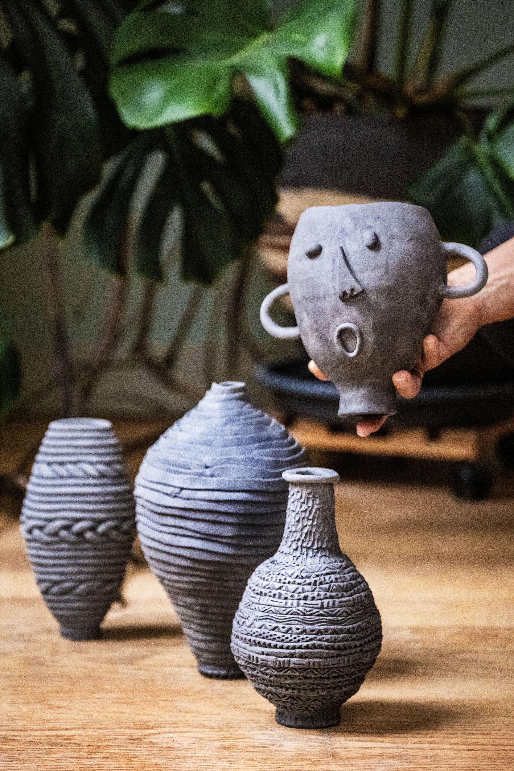 Modelez un vase aux colombins avec Dieter - Image n°2 - Wecandoo