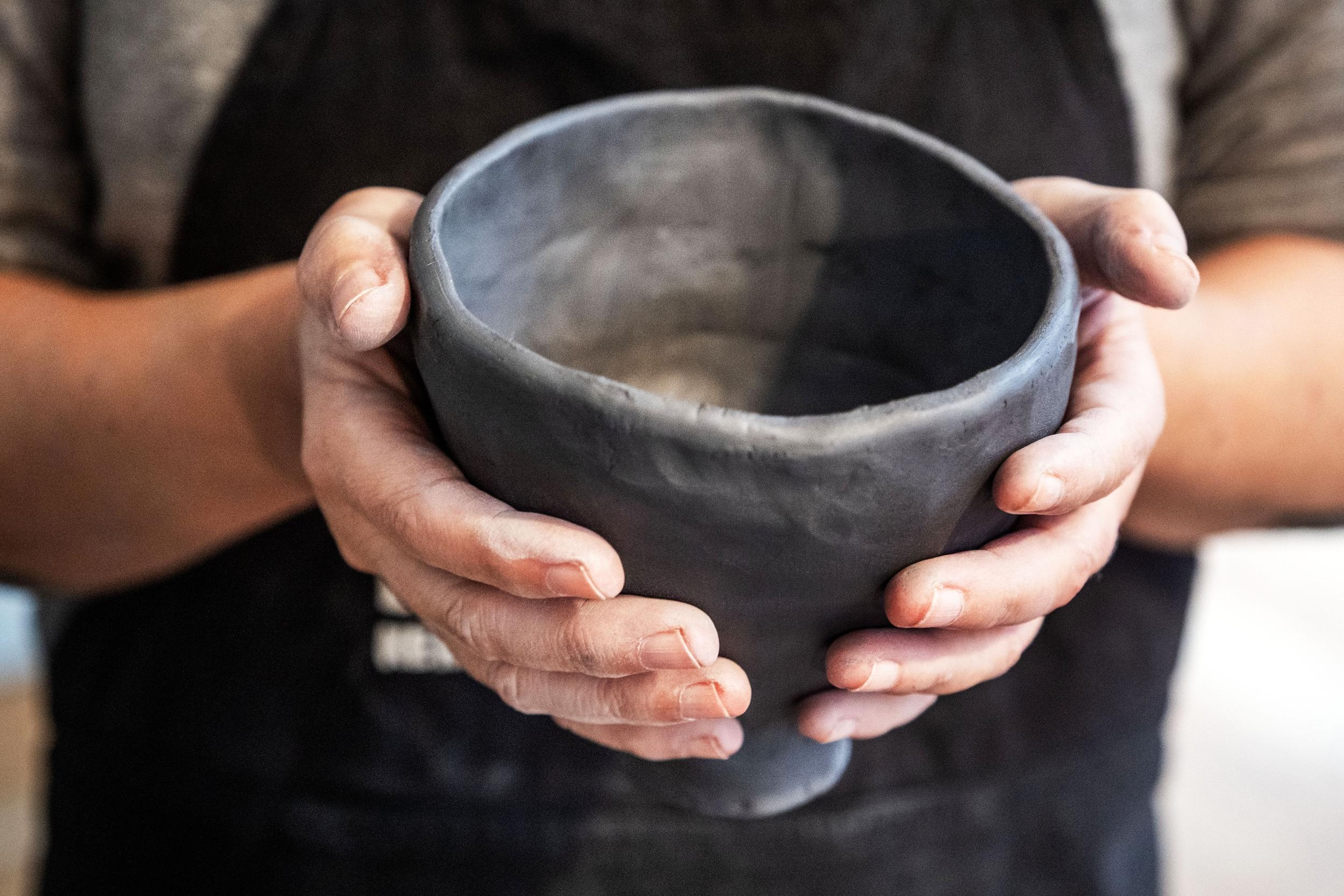 Modelez un vase aux colombins avec Dieter - Image n°7 - Wecandoo