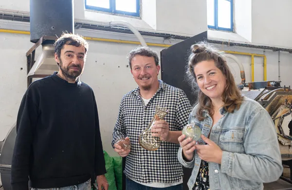 Découvrez le soufflage de verre sur une journée avec Stéphane - Image n°2 - Wecandoo