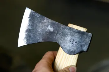 Atelier privé - Forgez votre hachette