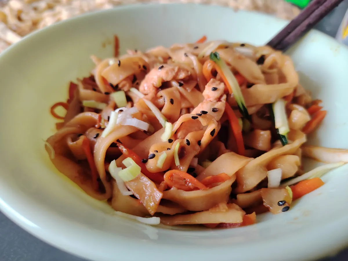 Roulez vos nouilles chinoises à la main