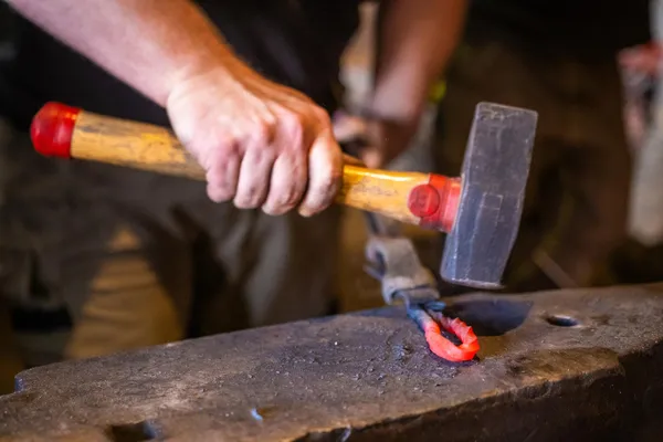 Initiez-vous à la forge traditionnelle avec Yoen - Image n°2 - Wecandoo
