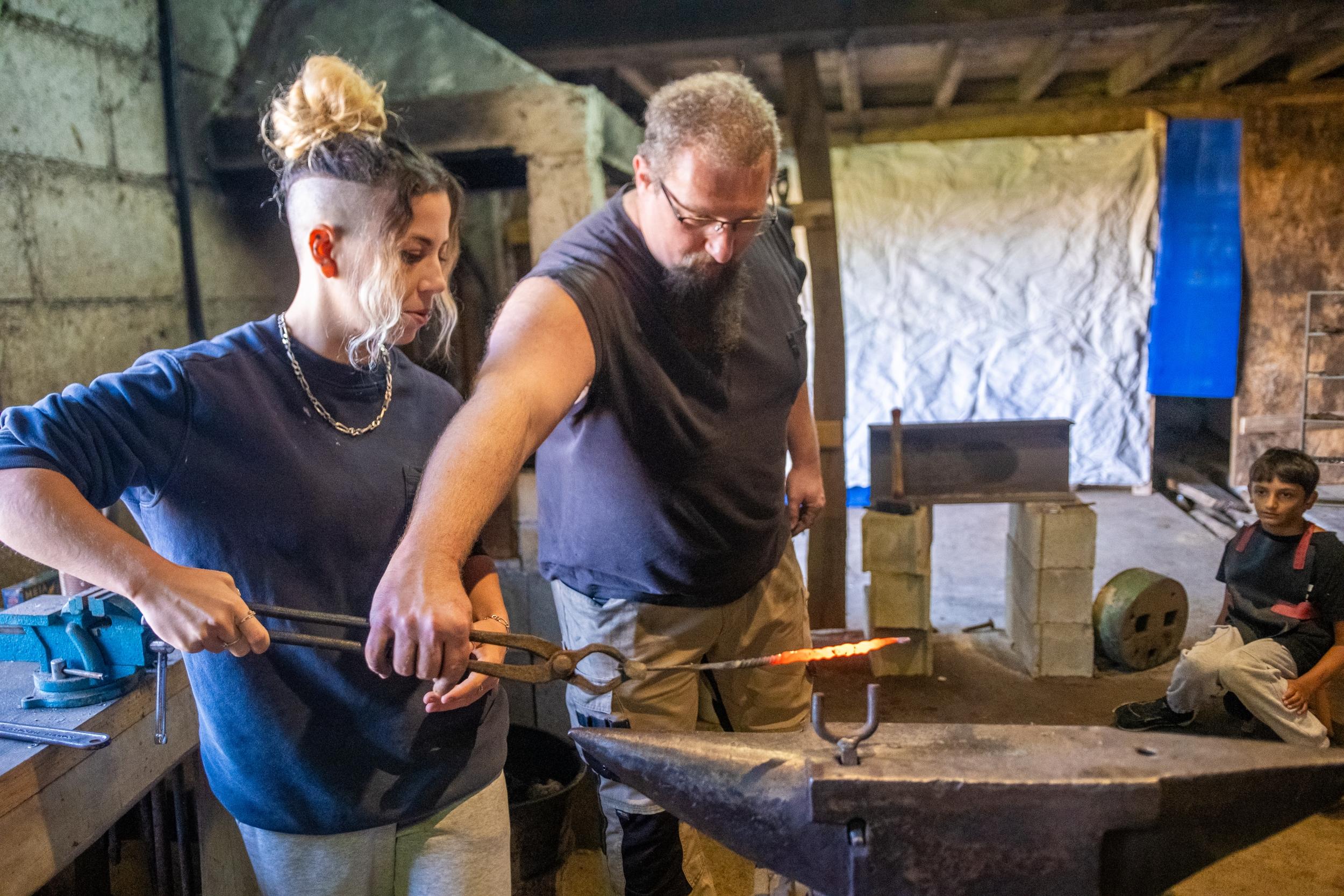 Fabriquez votre couteau médiéval, de la lame à l'étui, sur cinq jours avec Yoen - Image n°7 - Wecandoo