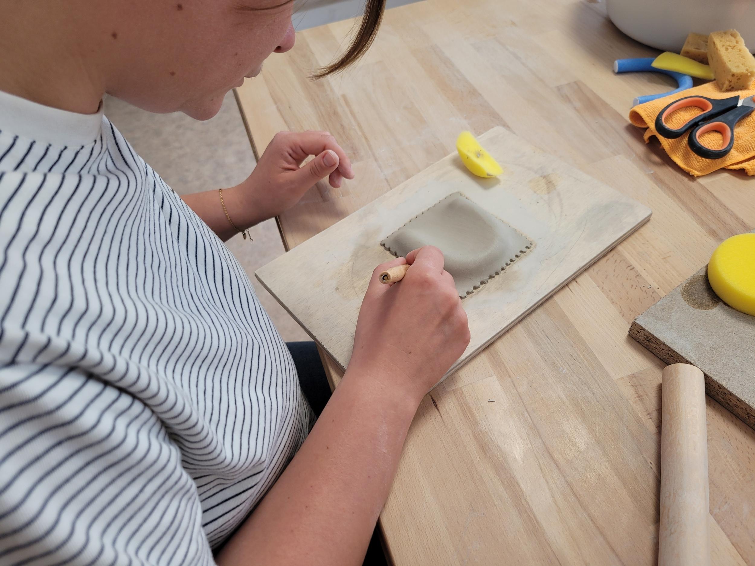 Découvrez le modelage avec Sophie - Image n°7 - Wecandoo