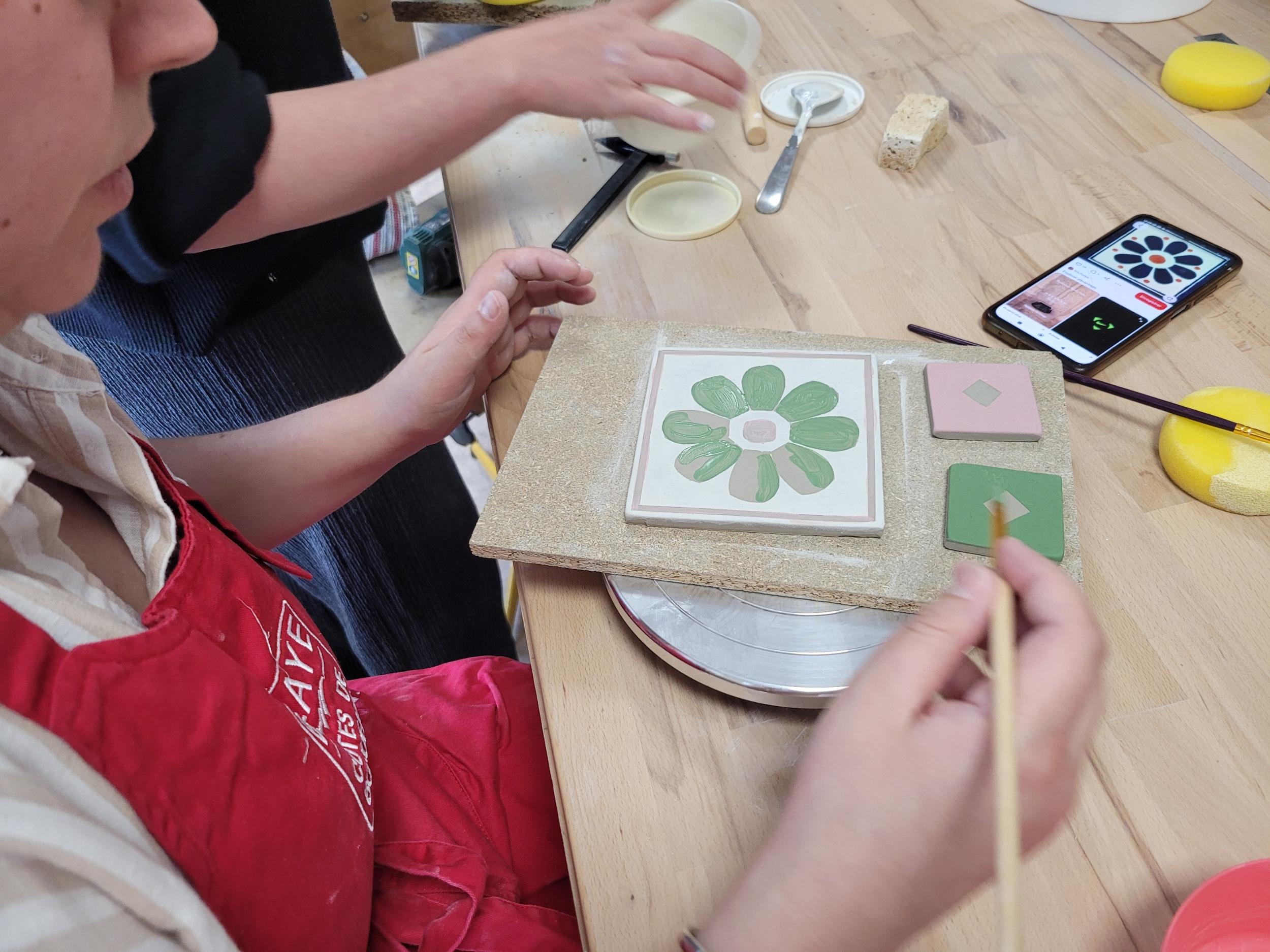 Découvrez le modelage avec Sophie - Image n°9 - Wecandoo