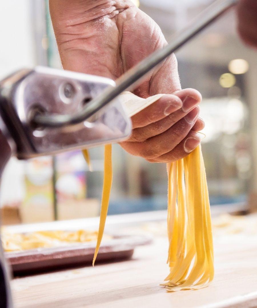 Fabriquez vos tortellinis maison et tagliatelles fraiches avec Pauline - Image n°6 - Wecandoo