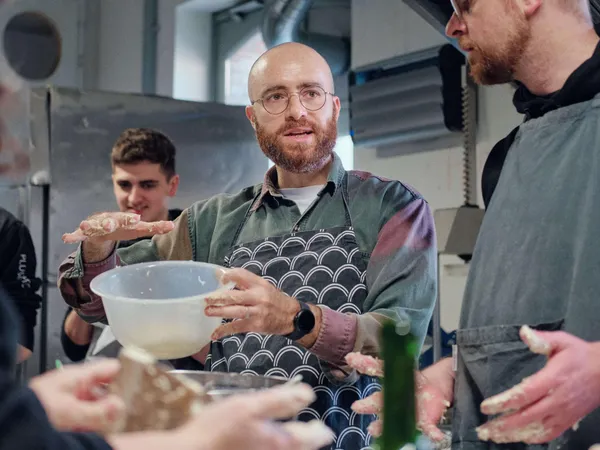 Préparez votre propre stollen de Noël et dégustez des mezze méditerranéens faits maison avec Jonathan - Image n°3 - Wecandoo