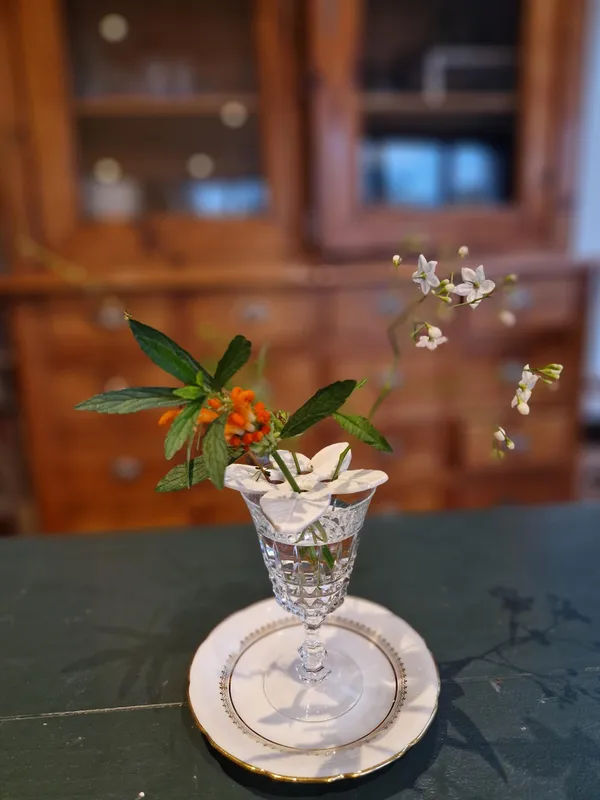 Réalisez vos pique-fleur en porcelaine avec des empreintes végétales avec Emmanuelle - Image n°3 - Wecandoo