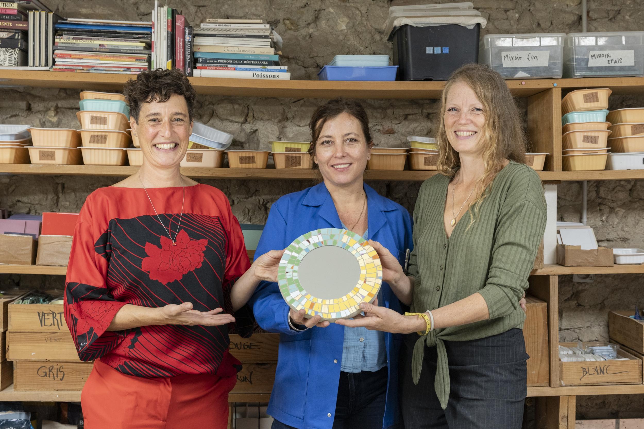 Initiez-vous à la mosaïque contemporaine avec Charlotte et son équipe - Image n°3 - Wecandoo