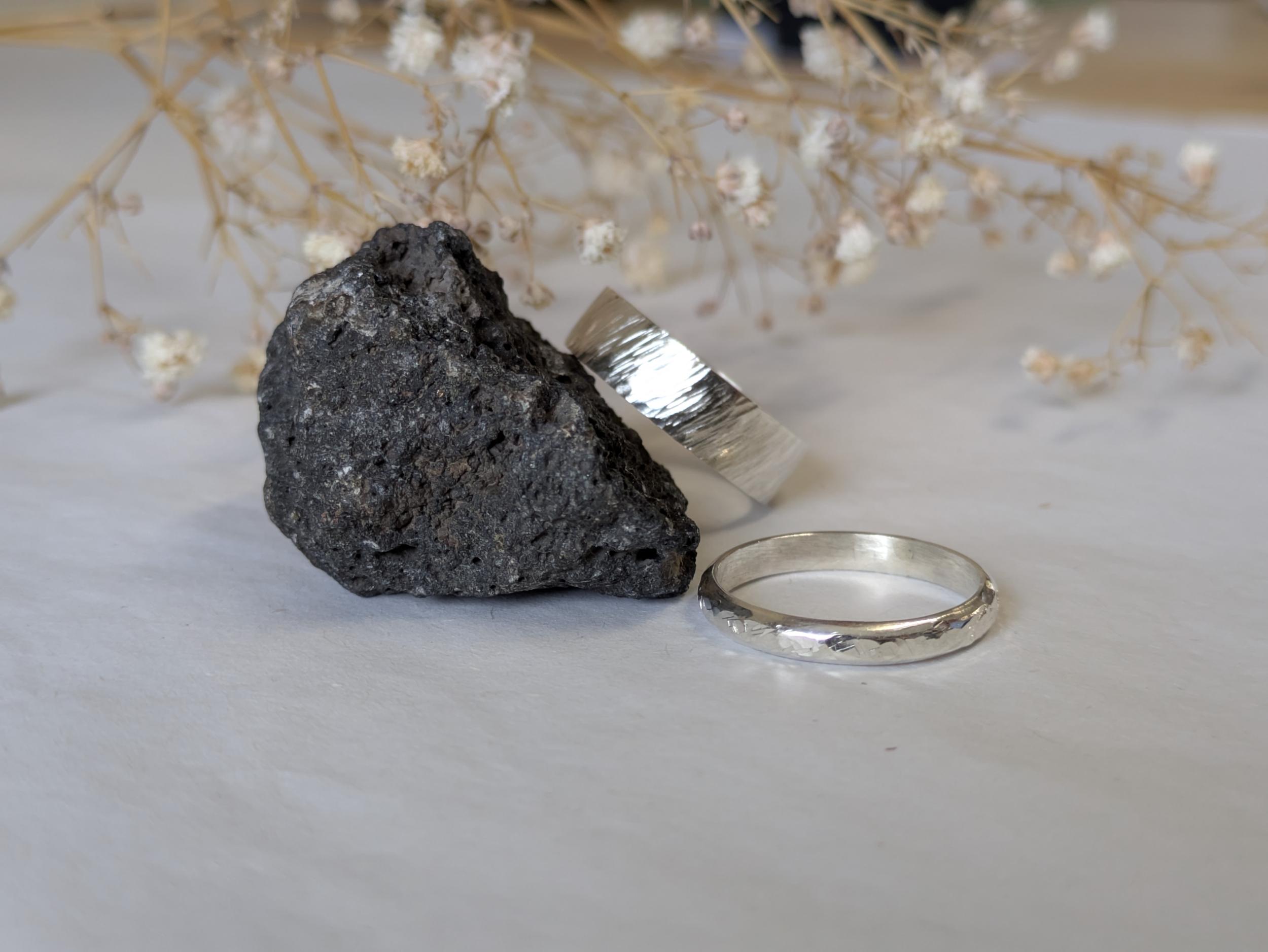 Fabriquez vos alliances en argent avec Marie - Image n°8 - Wecandoo