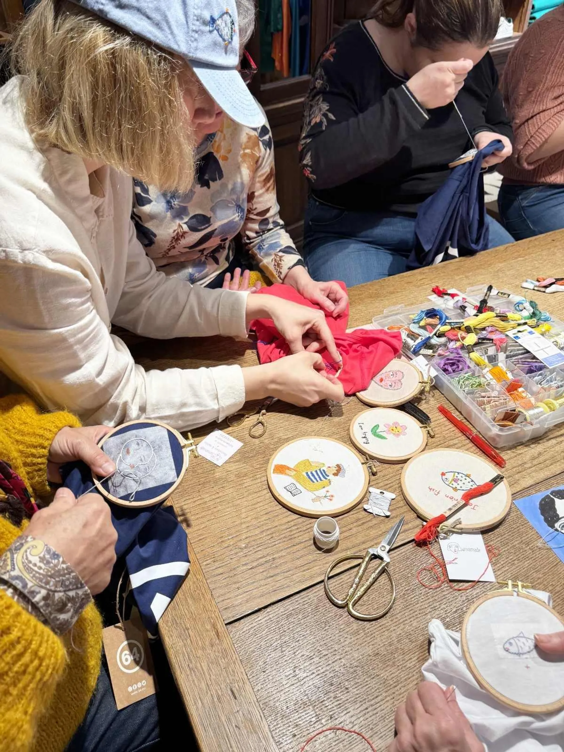 Brodez votre casquette ou t-shirt avec Uma - Image n°4 - Wecandoo