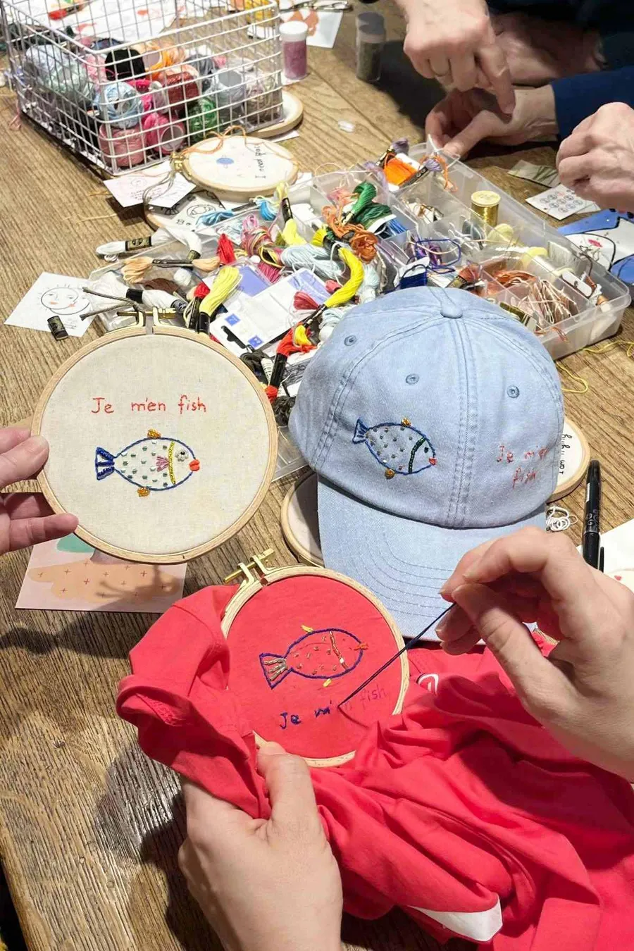 Brodez votre casquette ou t-shirt avec Uma - Afbeelding nr. 1 - Wecandoo