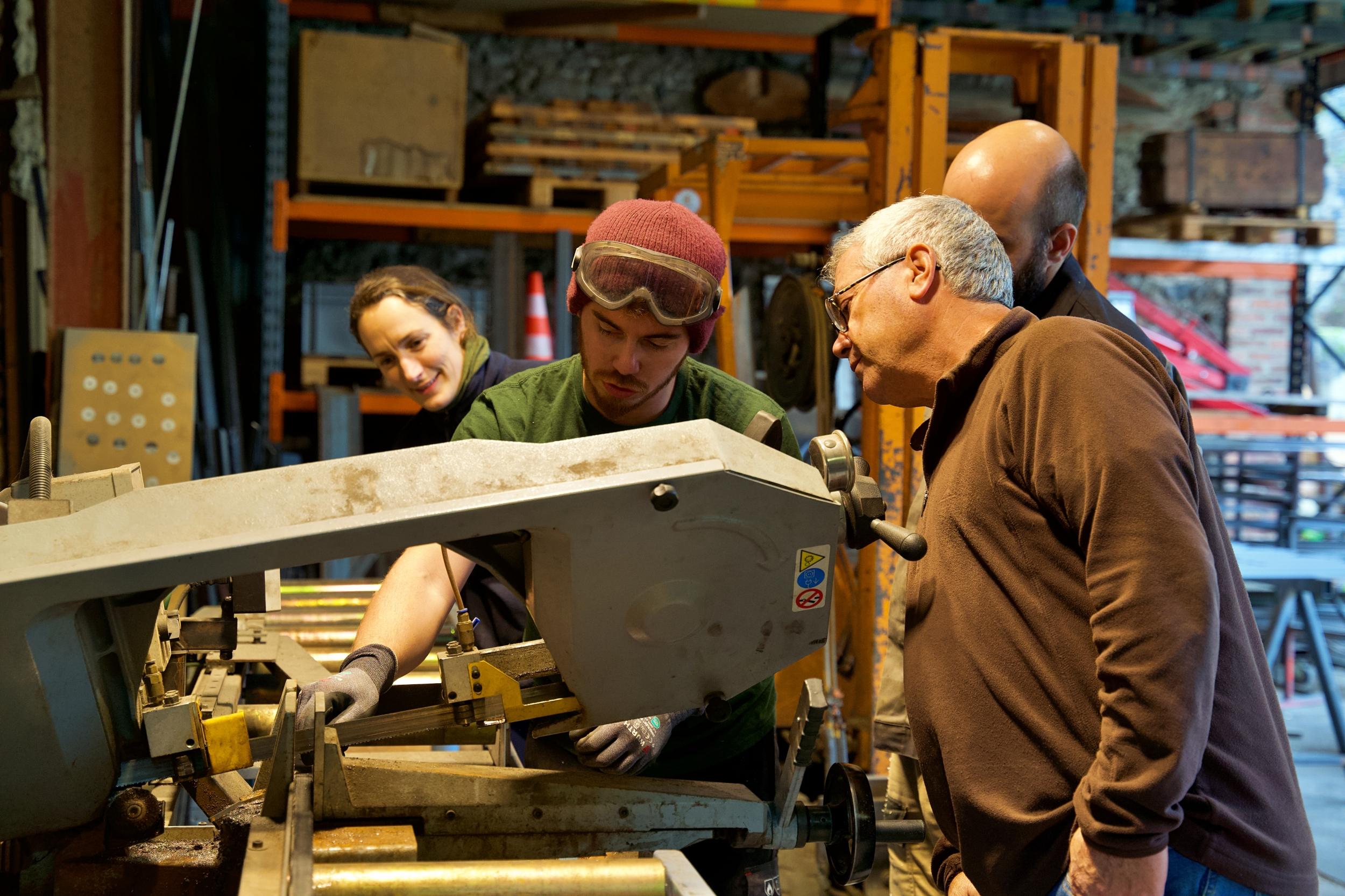 Fabriquez votre tabouret design adapté à vos envies avec Maxence - Image n°7 - Wecandoo