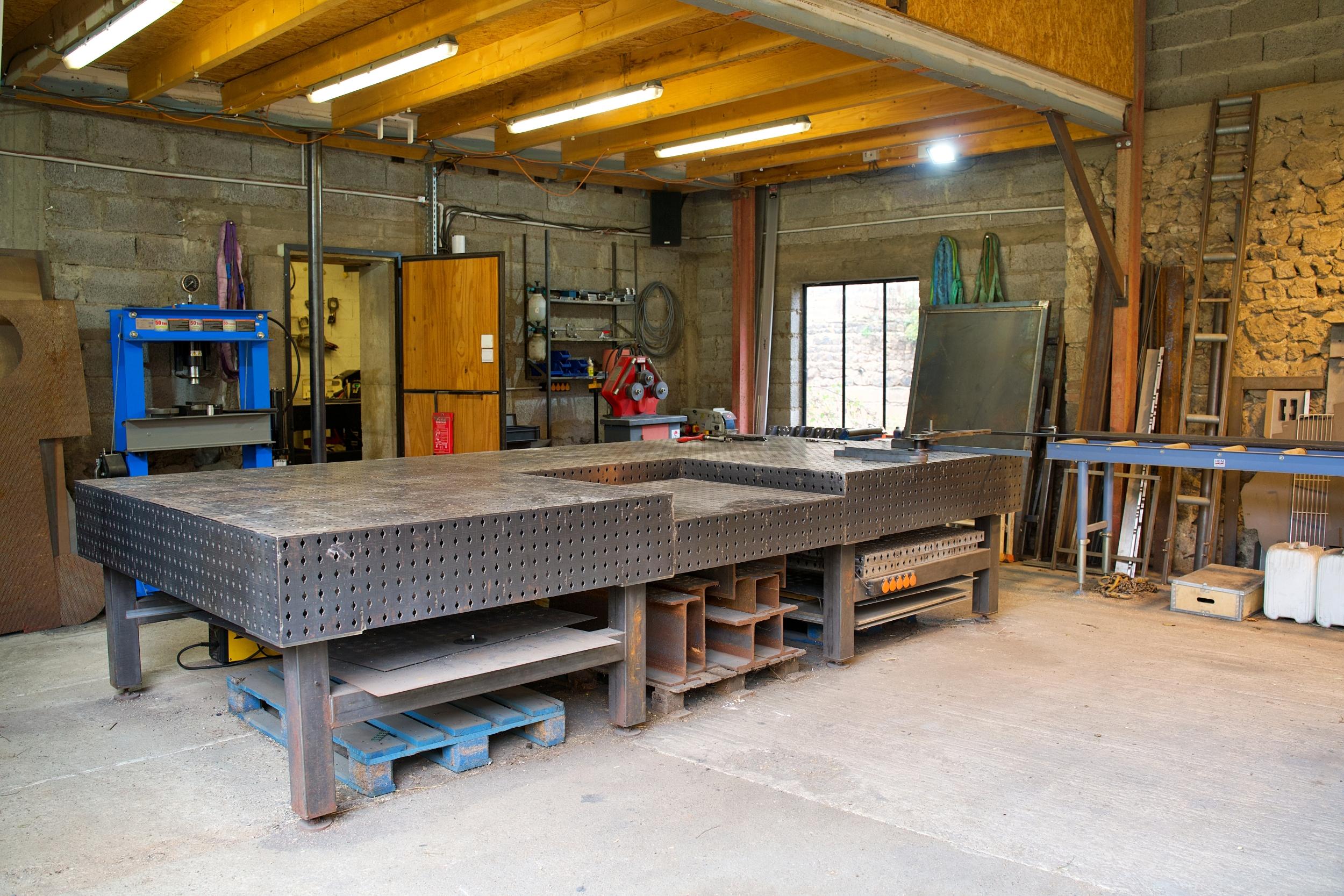 Fabriquez votre étagère en acier et bois avec Maxence - Image n°8 - Wecandoo