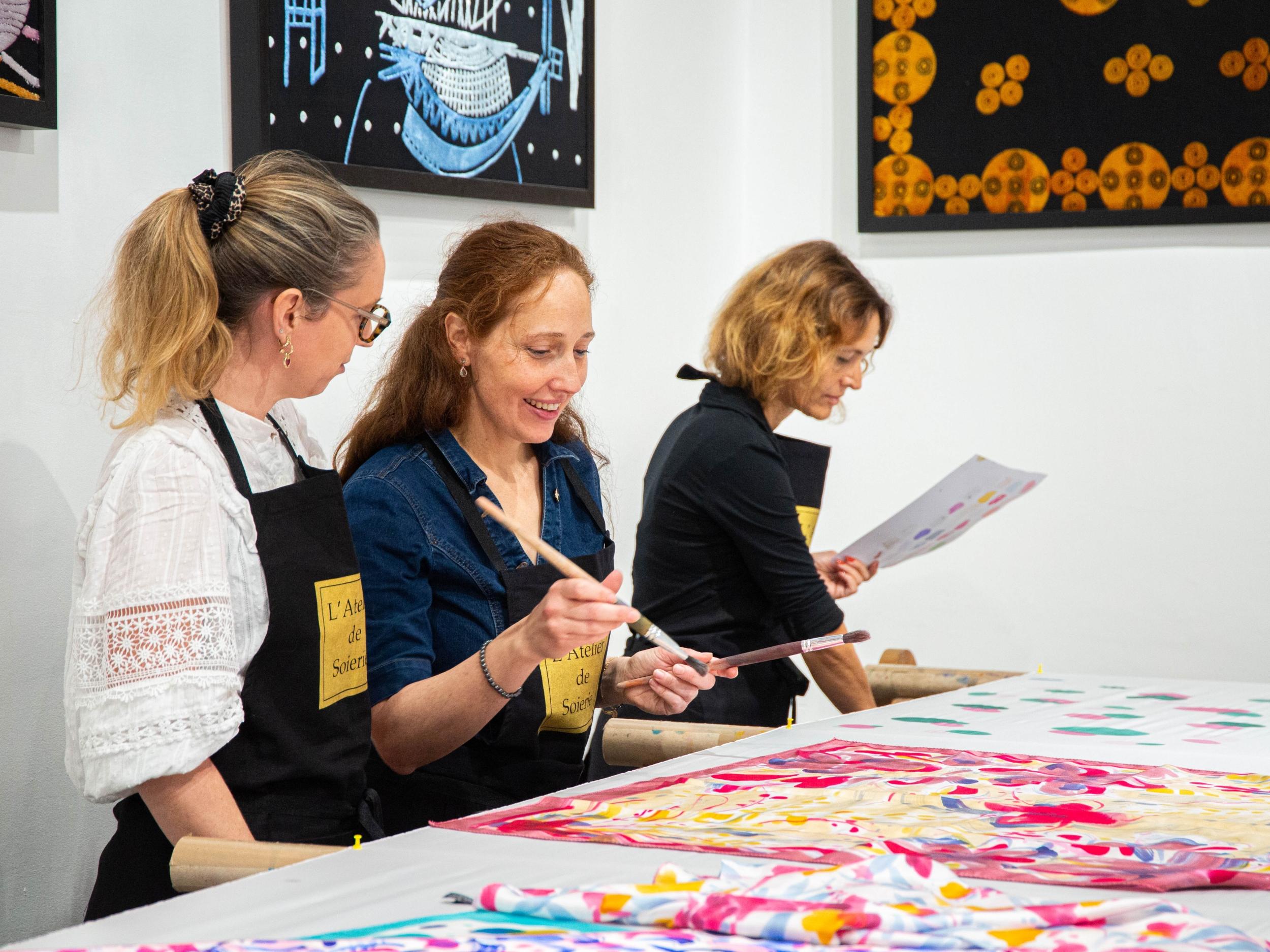 Personnalisez votre carré de soie traditionnel lyonnais - Image n°6 - Wecandoo