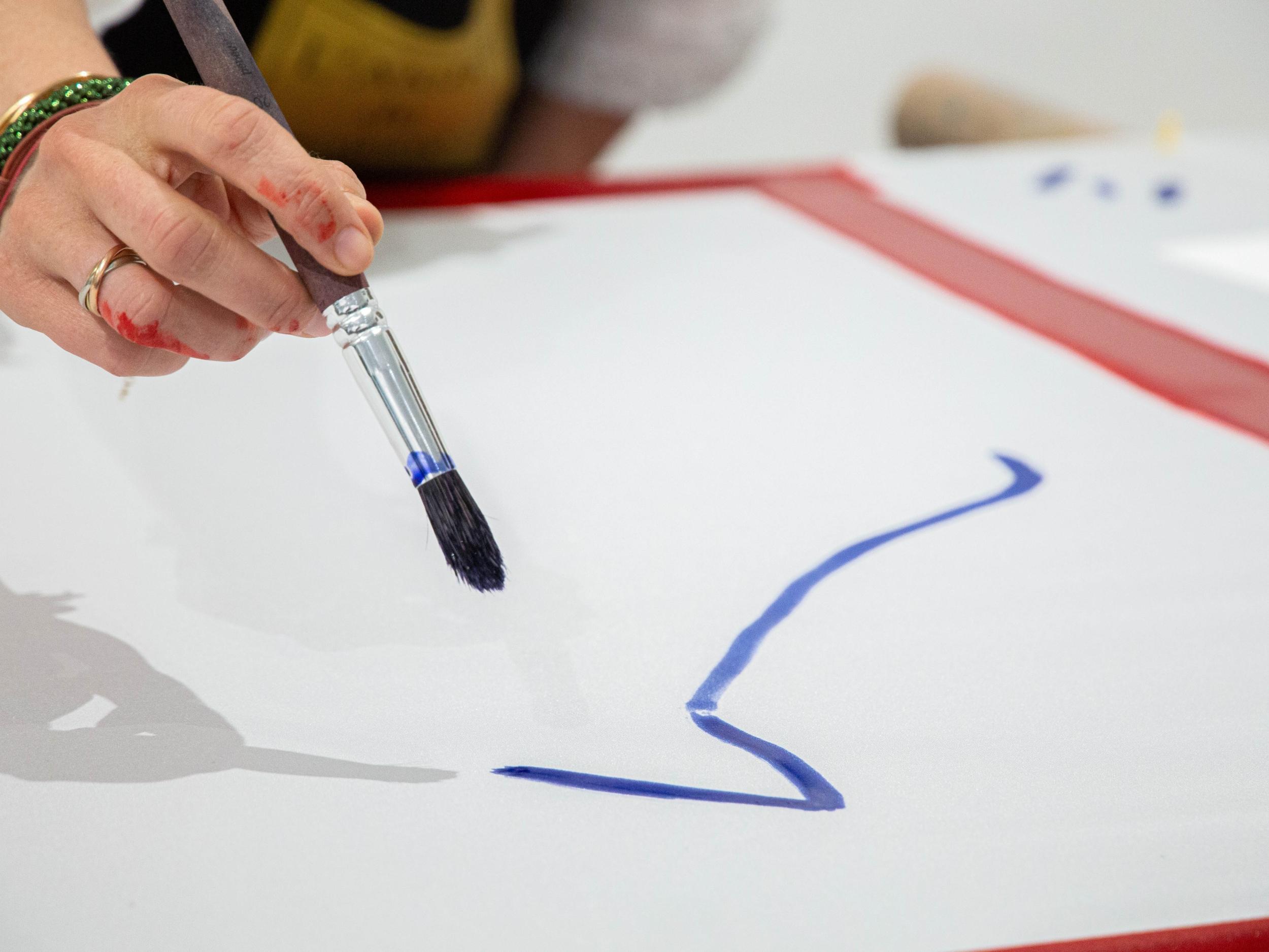 Personnalisez votre carré de soie traditionnel lyonnais - Image n°2 - Wecandoo