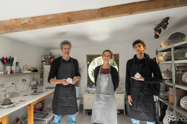 Modelez votre duo photophore et soliflore en béton avec Justine - Image n°3 - Wecandoo