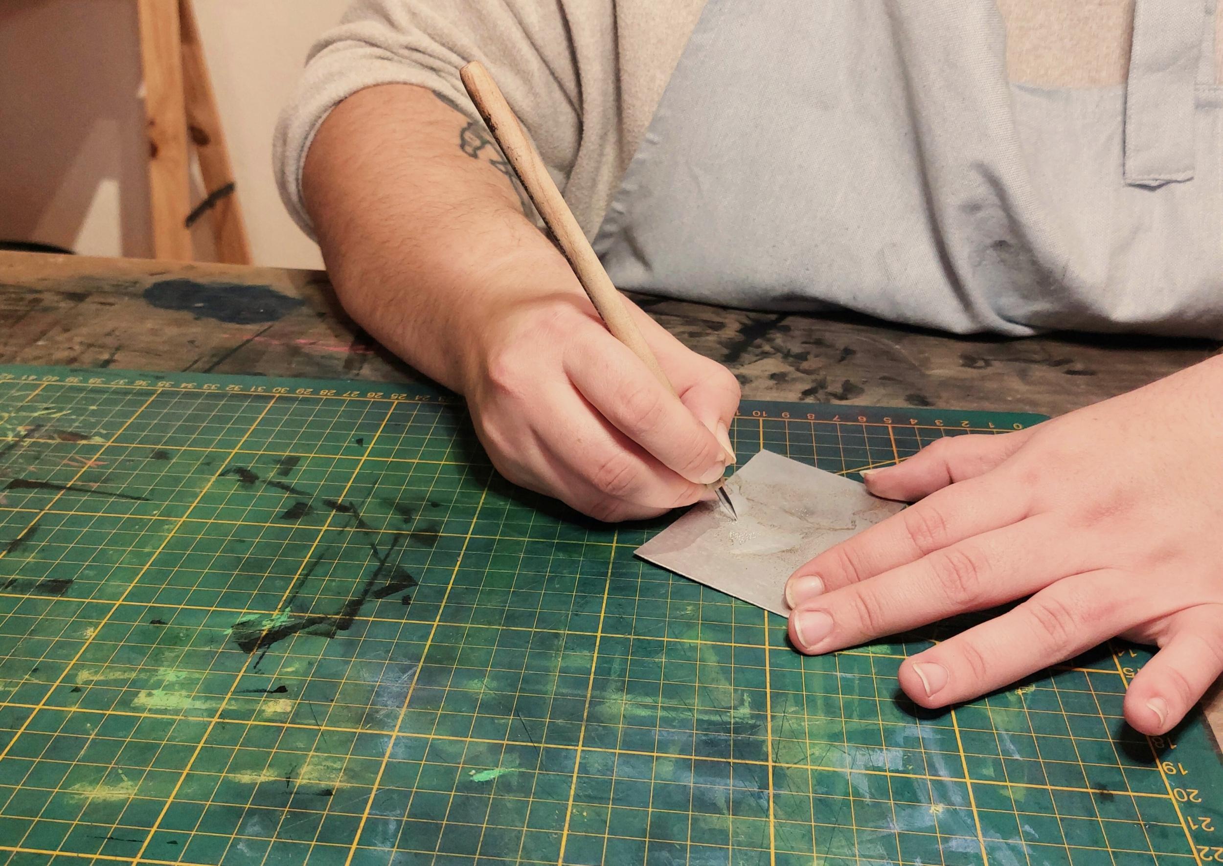 Découvre la gravure sur tétrapack avec Hortense - Image n°2 - Wecandoo