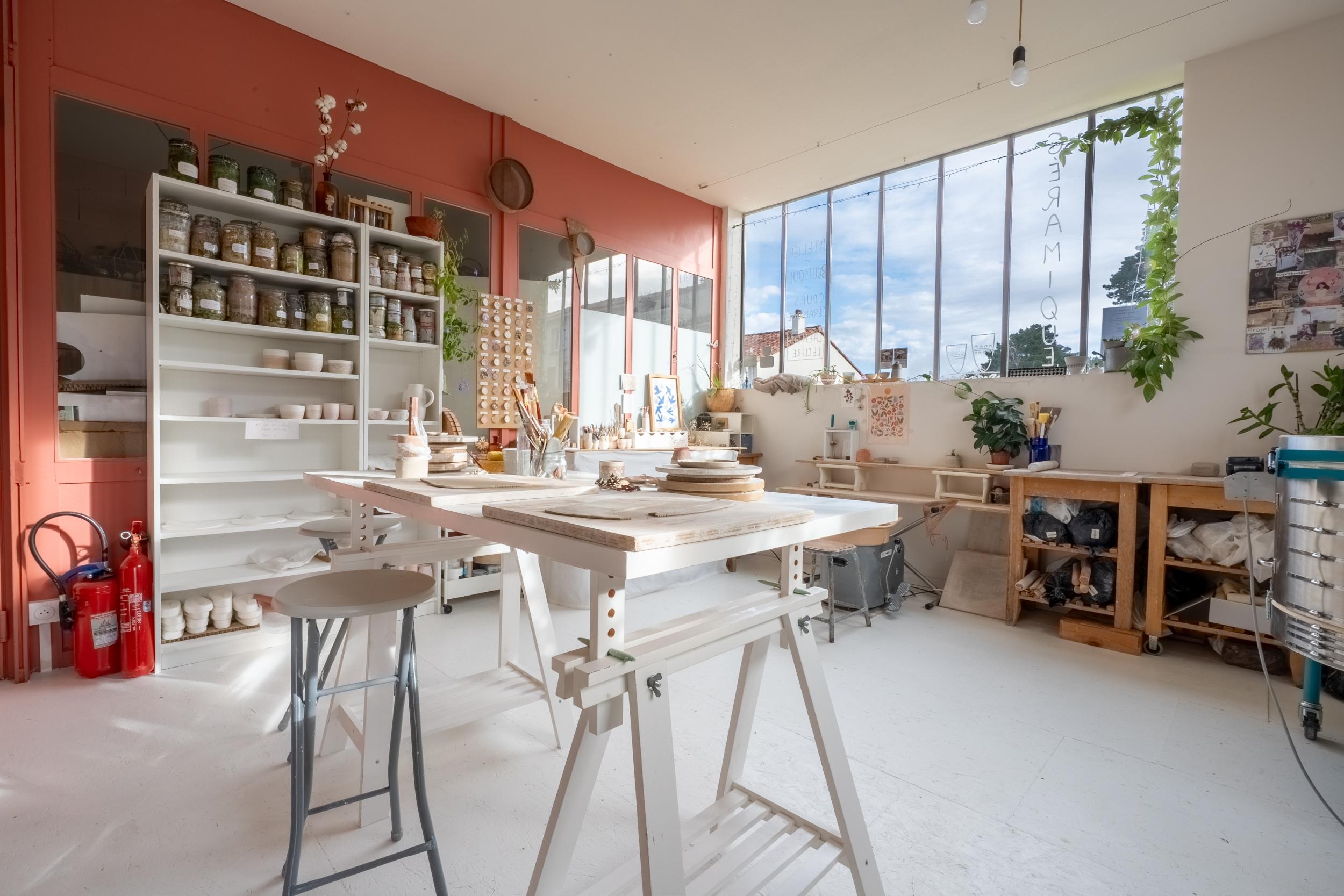 Initiez-vous au modelage et au décor sur céramique avec Laëtitia - Image n°10 - Wecandoo