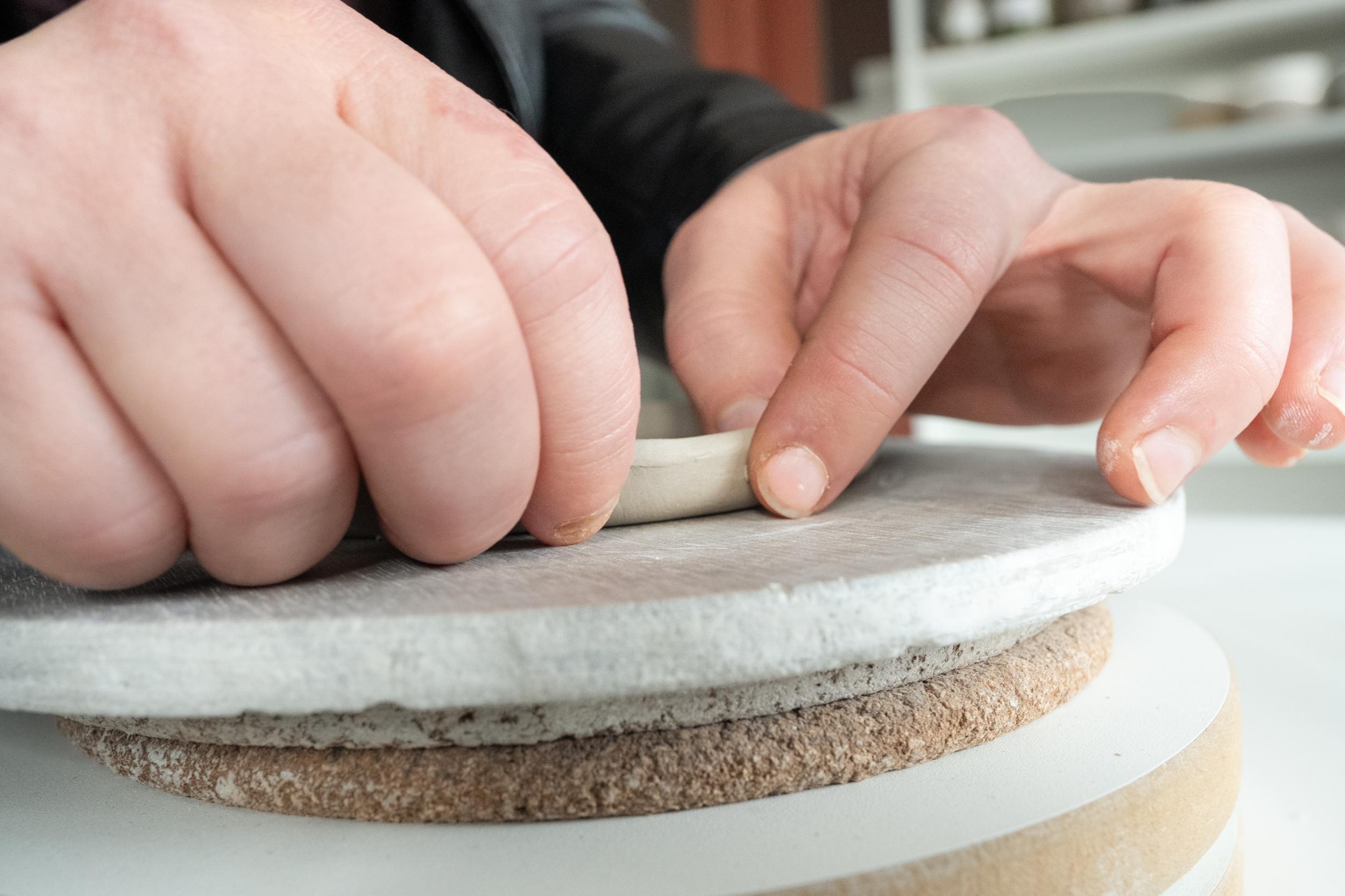 Initiez-vous au modelage et au décor sur céramique avec Laëtitia - Image n°7 - Wecandoo