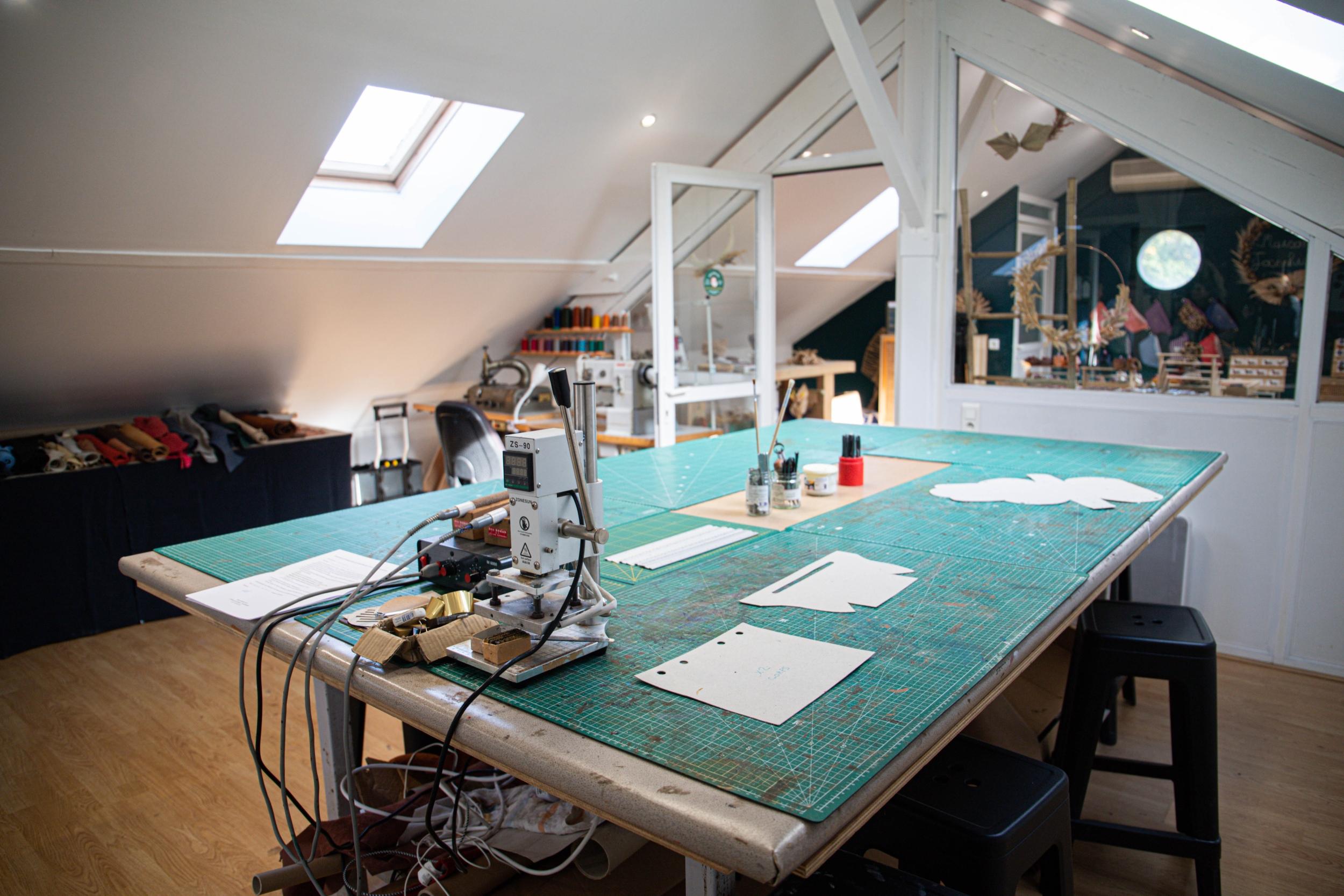 Réalisez votre ceinture en cuir autour d'un apéro avec Joséphine - Image n°9 - Wecandoo