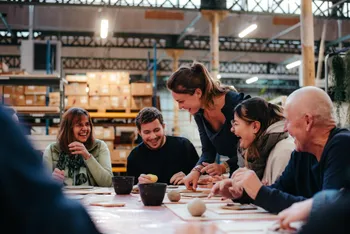 Modelez votre coupelle en groupe