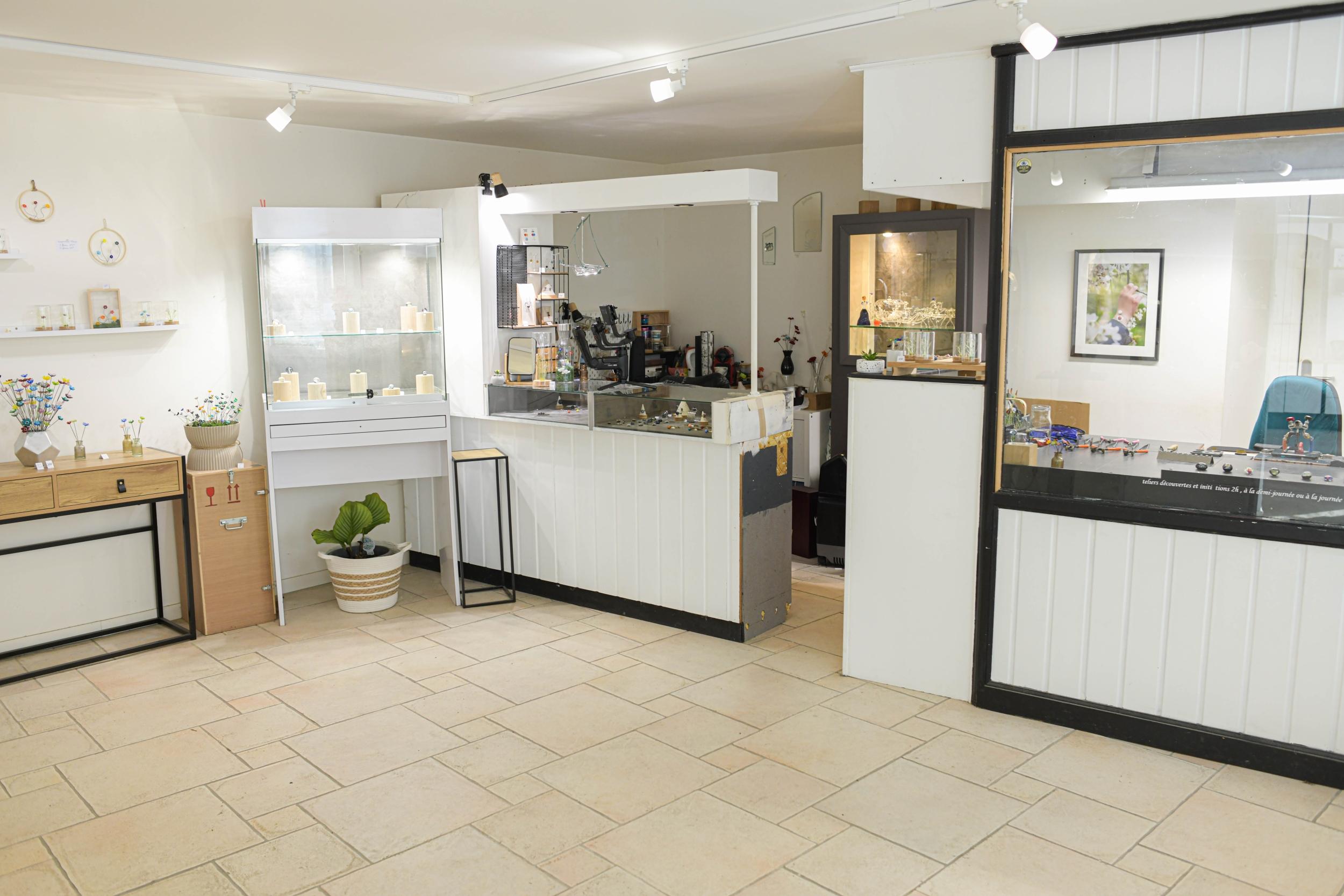 Initiez-vous au filage de verre au chalumeau avec Virginie - Image n°8 - Wecandoo