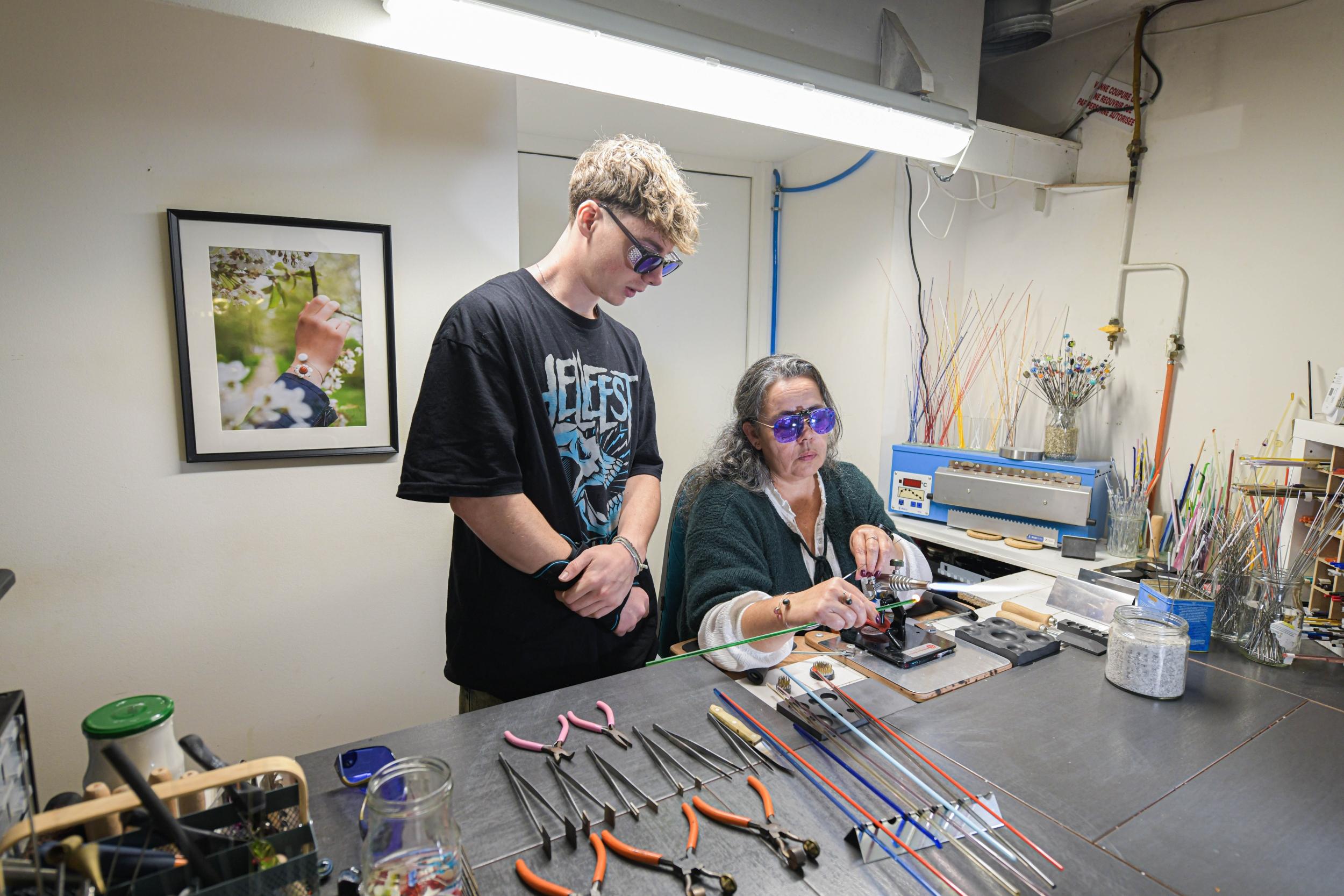 Initiez-vous au filage de verre au chalumeau avec Virginie - Image n°2 - Wecandoo