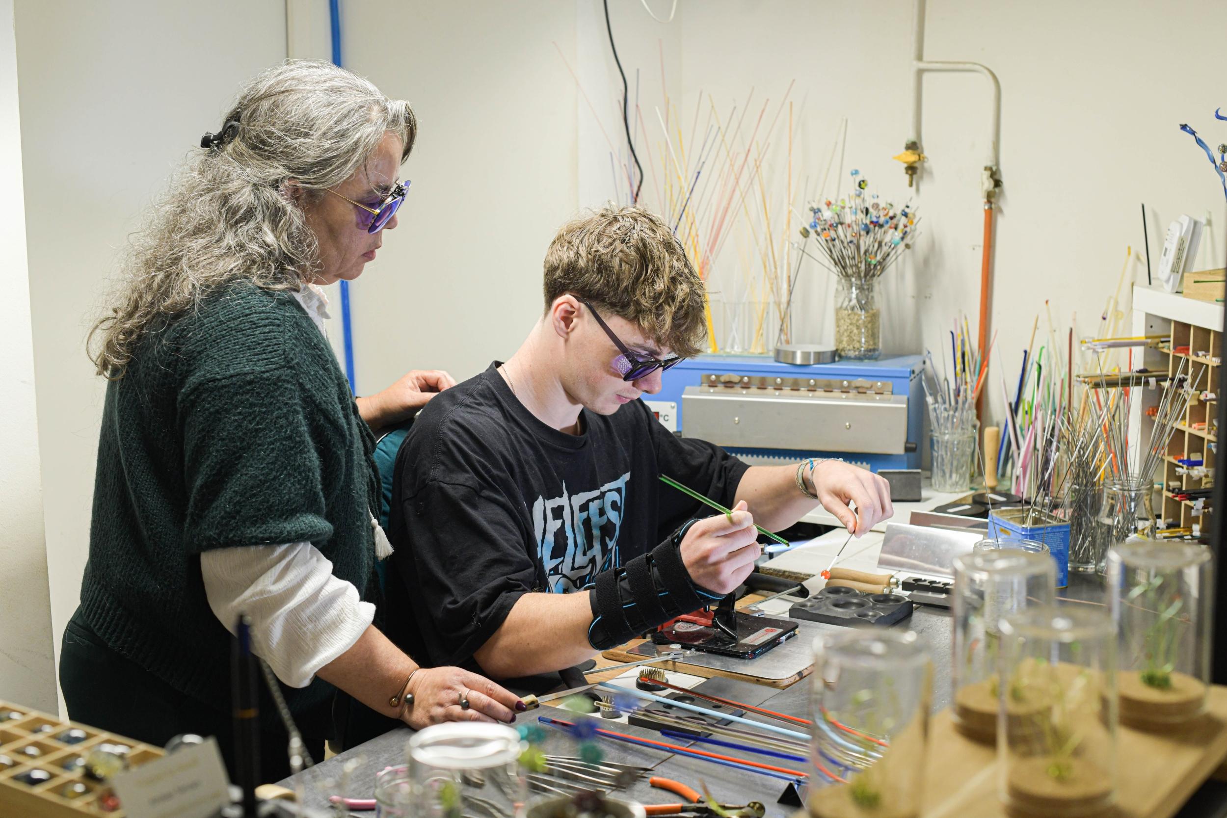 Initiez-vous au filage de verre au chalumeau avec Virginie - Image n°5 - Wecandoo