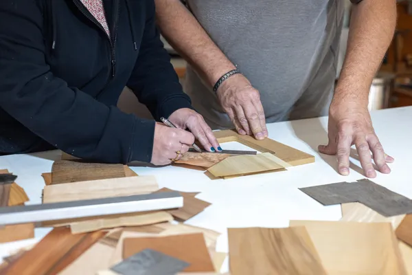 Initiez-vous à la marqueterie de bois avec Thierry - Image n°2 - Wecandoo