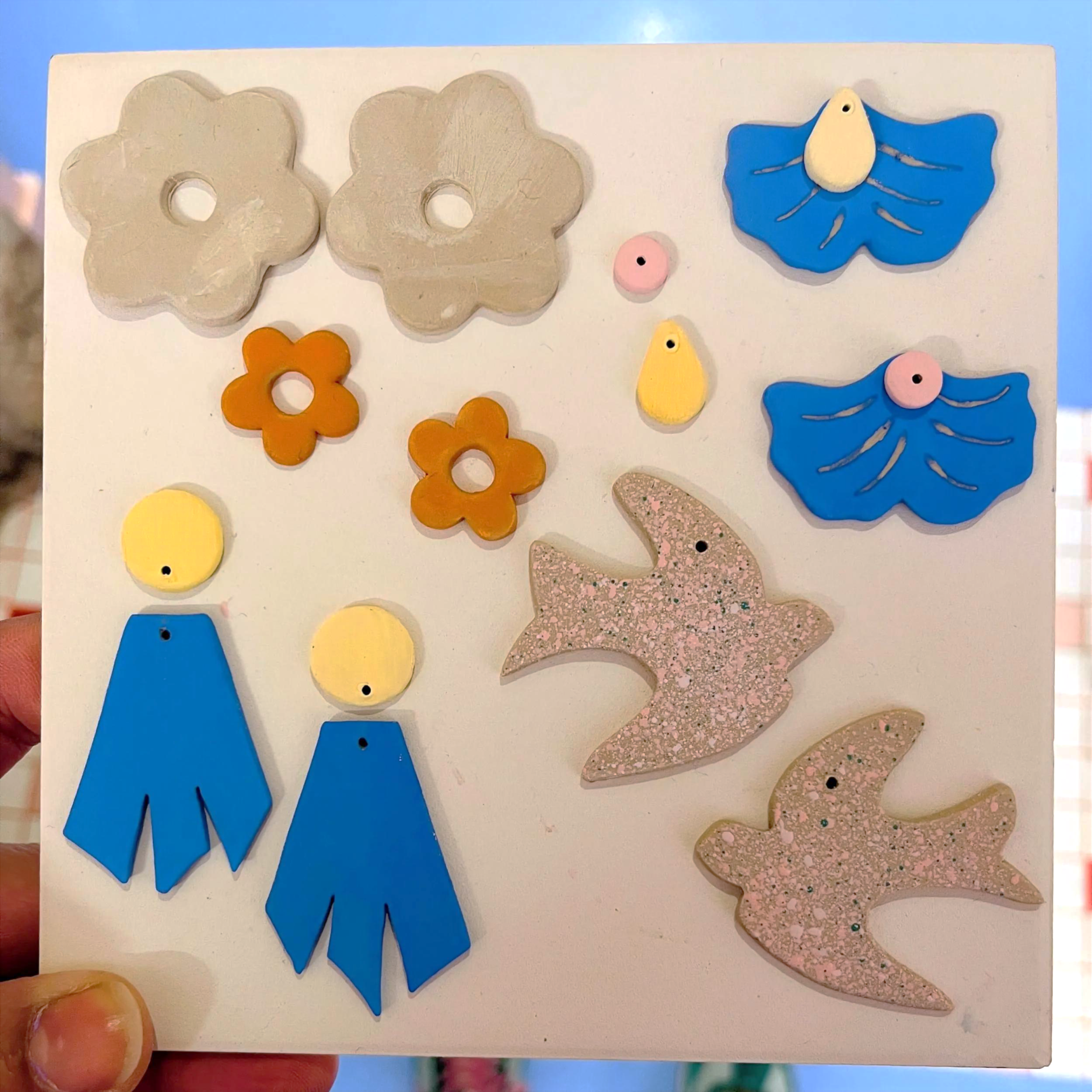 Créez vos boucles d'oreilles en céramique avec Marie - Image n°13 - Wecandoo