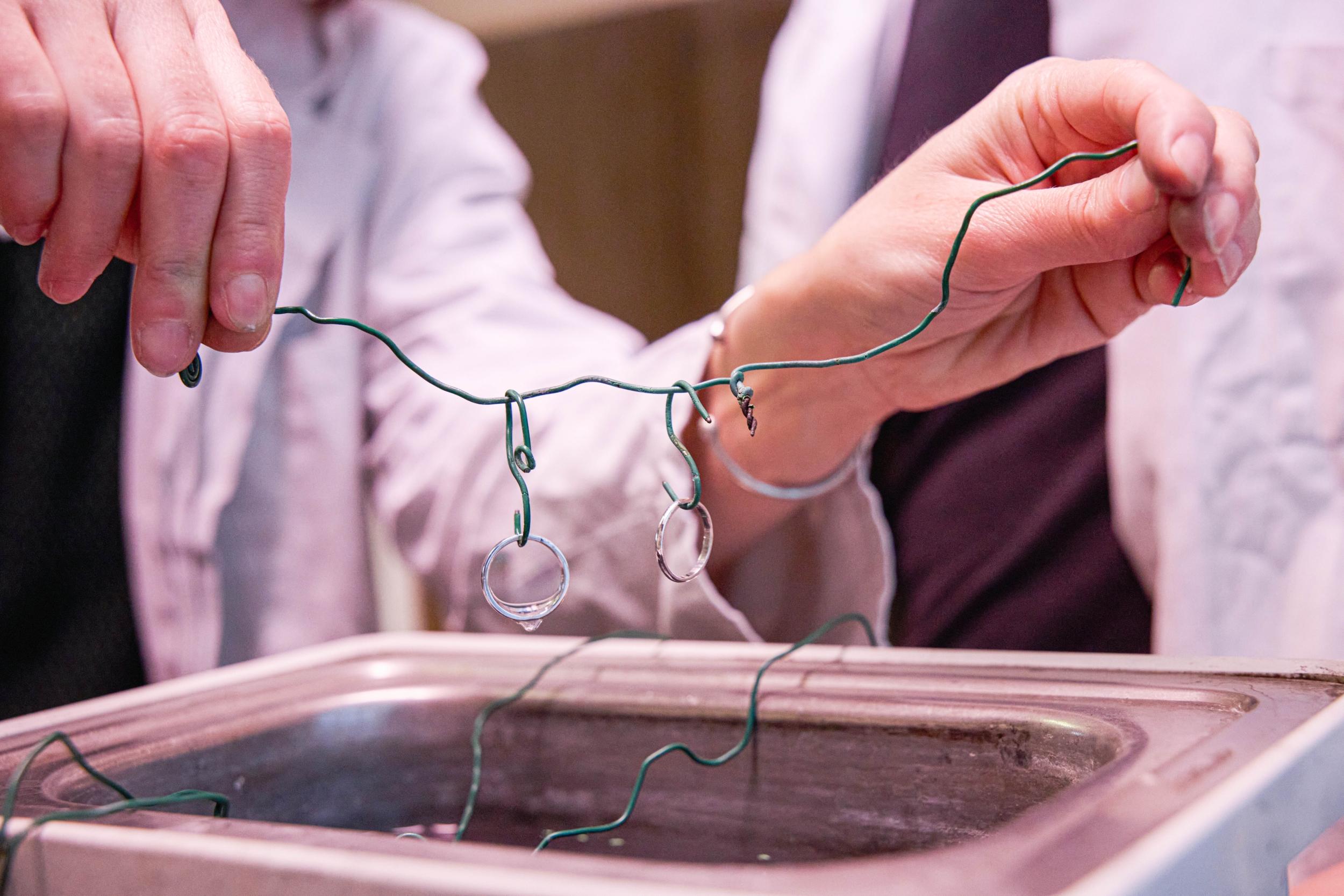 Fabriquez vos alliances en or jaune, blanc ou rose avec votre partenaire avec Nicolas - Image n°8 - Wecandoo