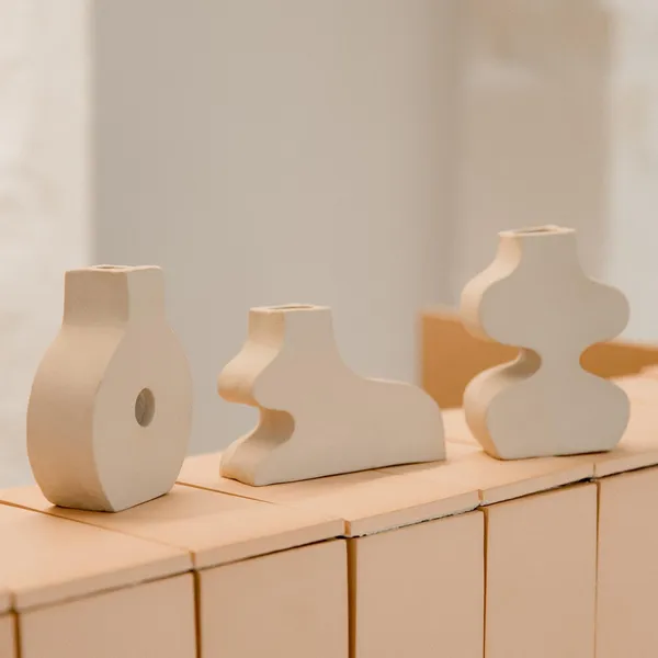 Modelez votre soliflore en céramique