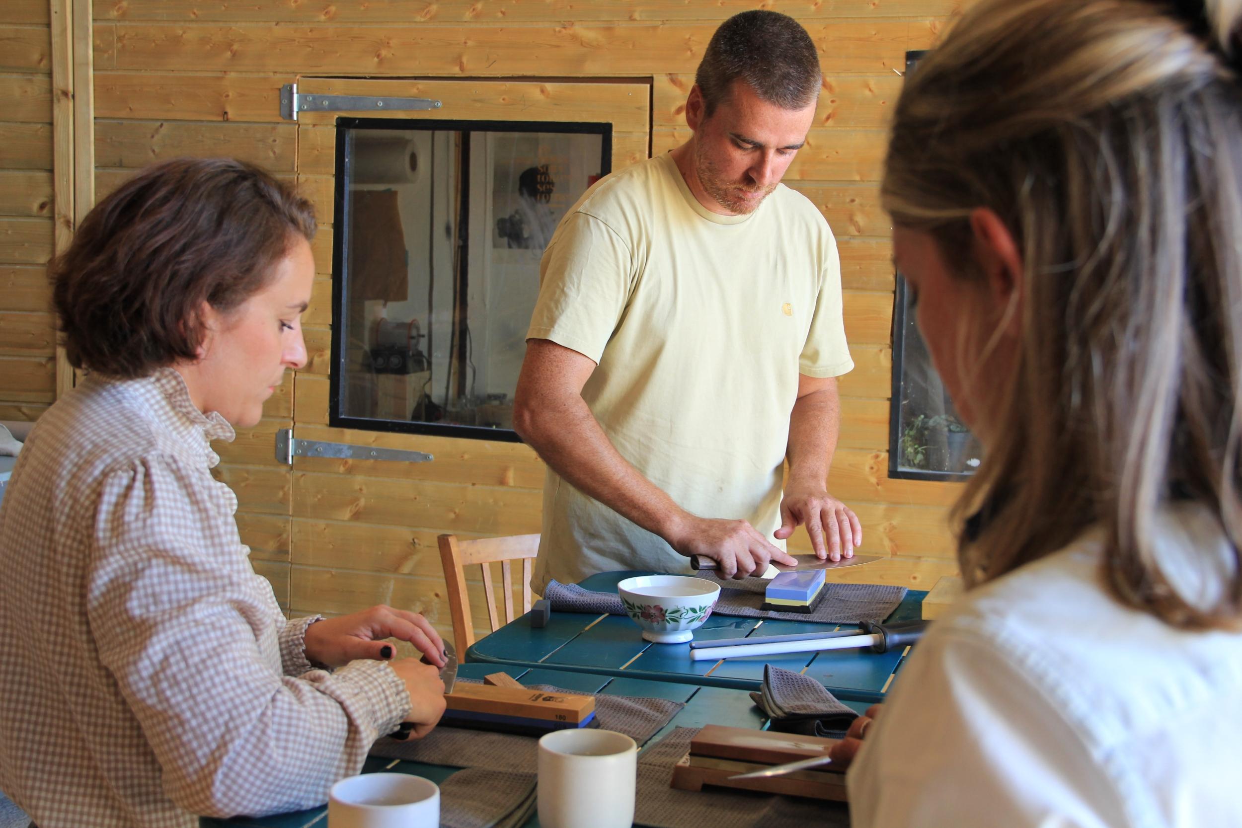 Initiez-vous à l'aiguisage traditionnel japonais avec William - Image n°7 - Wecandoo