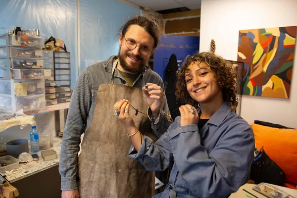 Créez votre collier en perles de verre avec Maxime - Image n°4 - Wecandoo