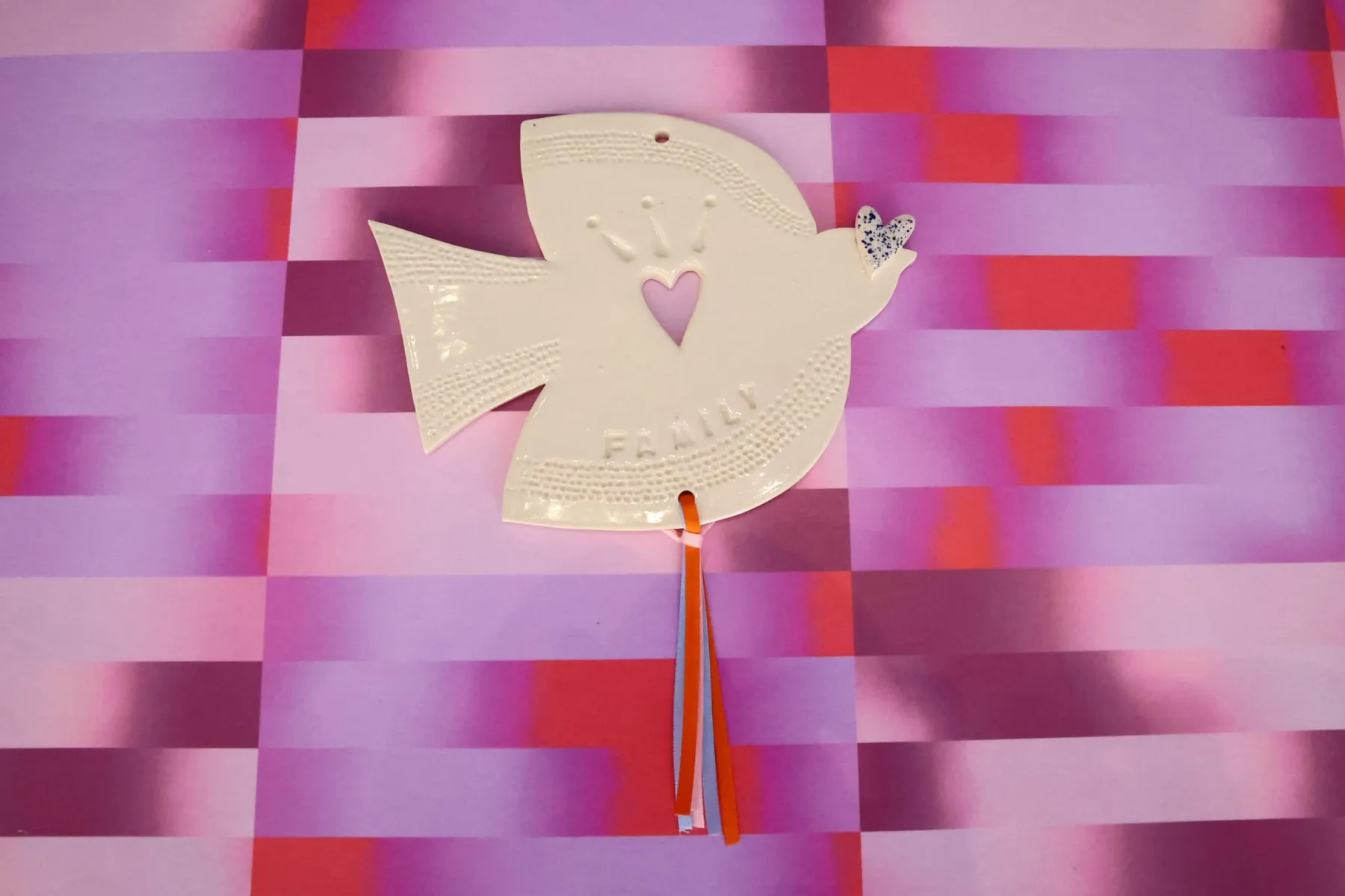 Fabriquez votre décoration murale en céramique avec Marie - Image n°2 - Wecandoo