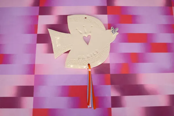 Fabriquez votre décoration murale en céramique avec Marie - Image n°2 - Wecandoo