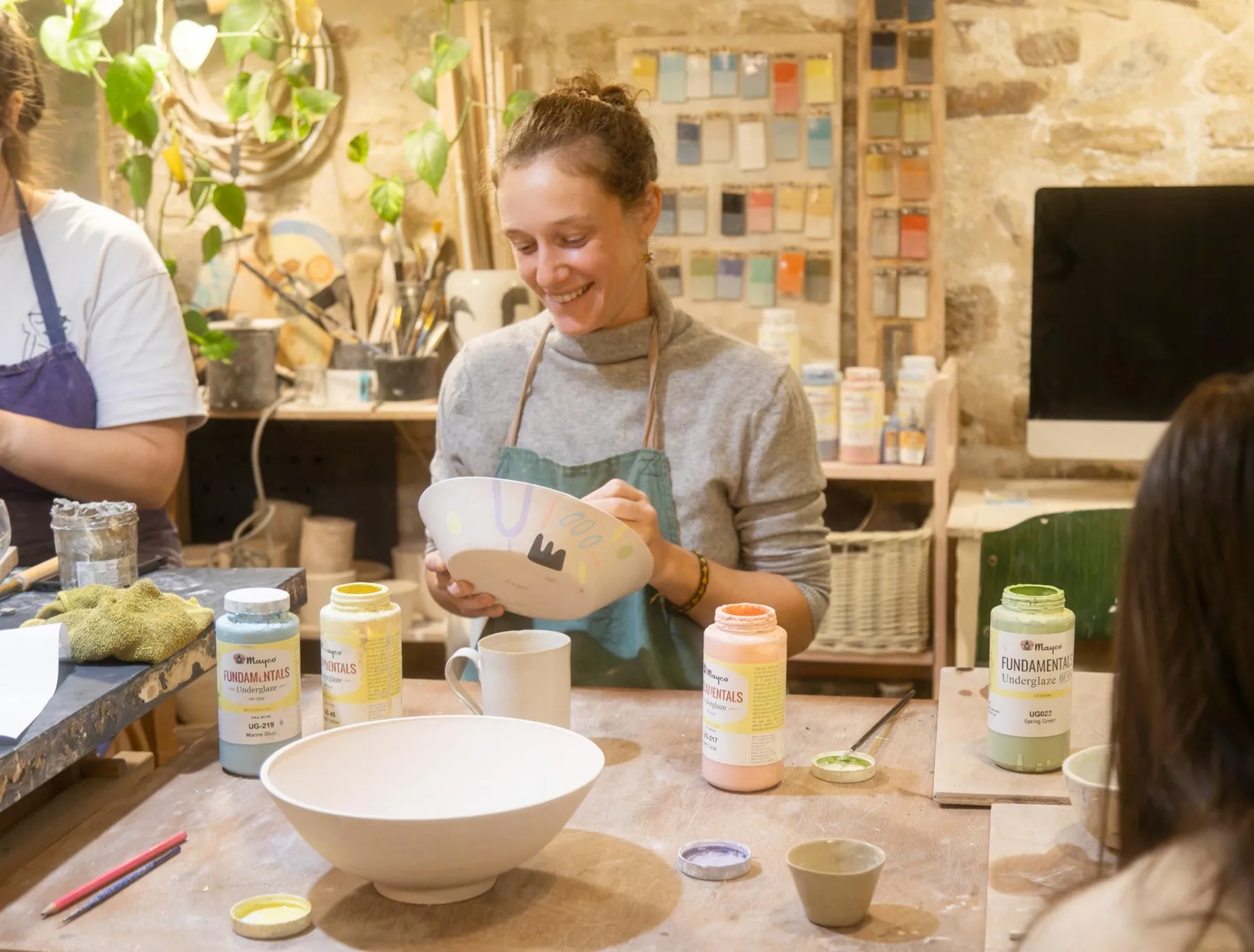 Découvrez la décoration sur céramique autour d’un latte matcha avec Emmanuelle - Afbeelding nr. 4 - Wecandoo