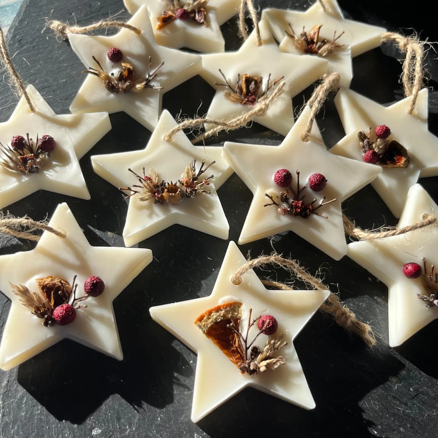 Créez vos suspensions parfumées avec Héloïse - Image n°1 - Wecandoo