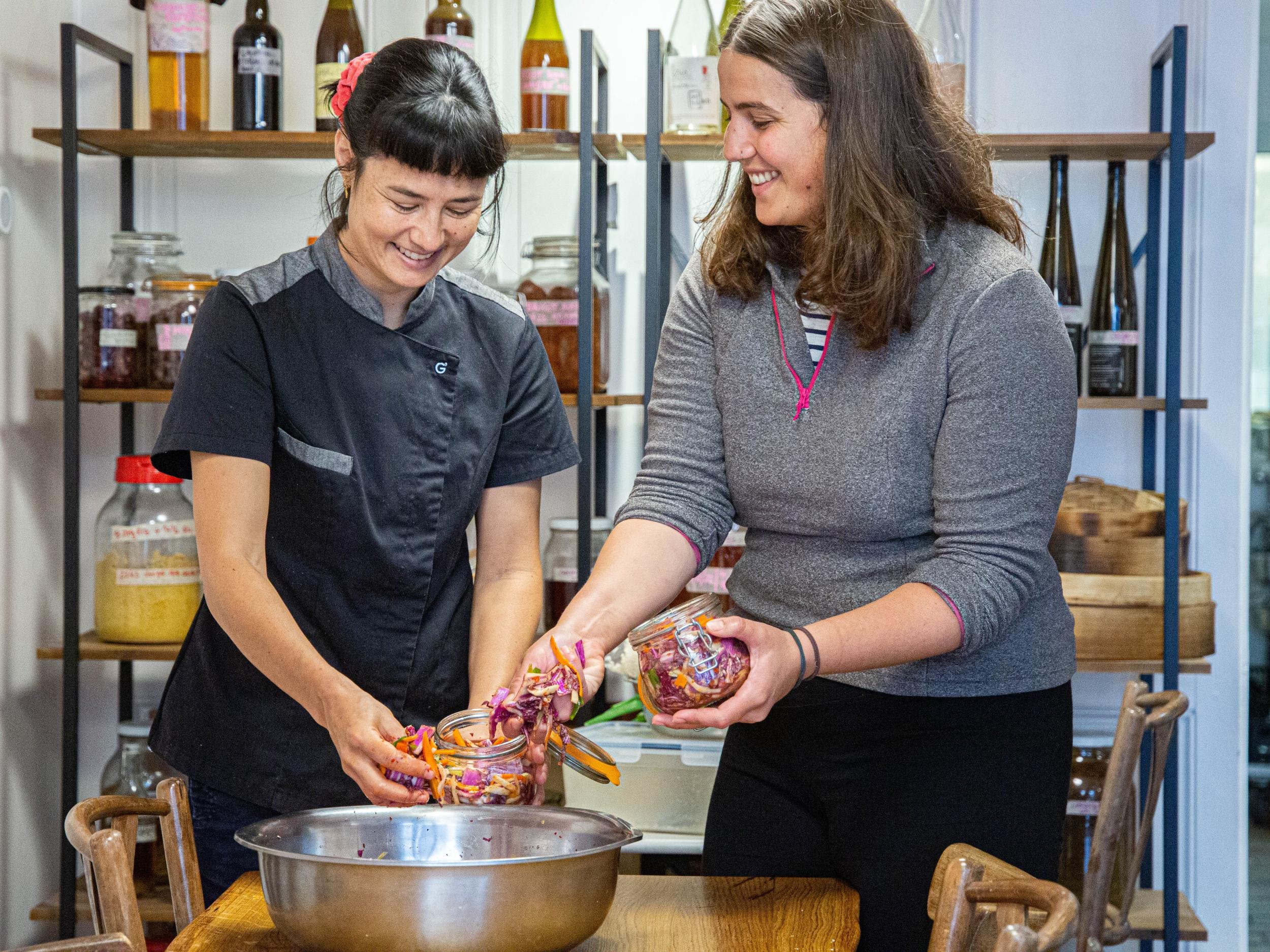 Réalisez votre kimchi traditionnel coréen avec Jennifer - Image n°7 - Wecandoo