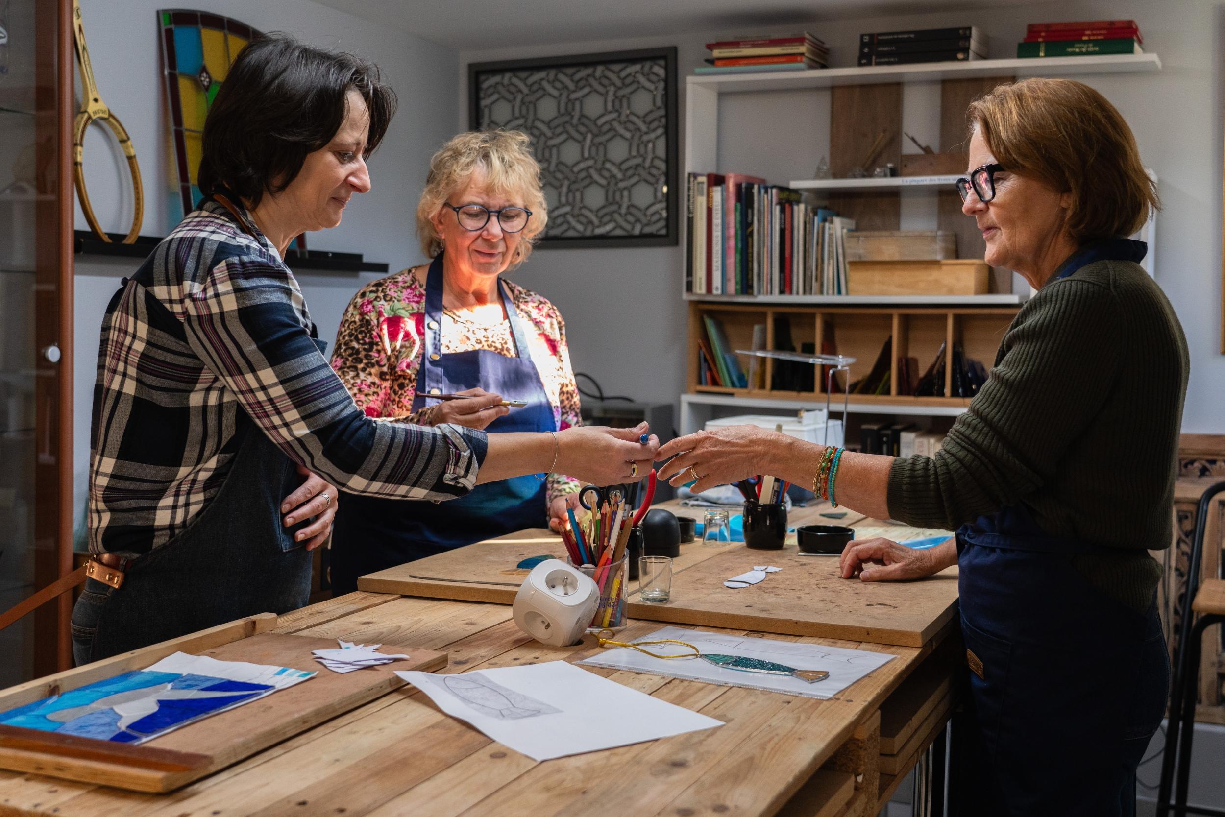 Découvrez l'art du vitrail Tiffany avec Nathalie - Image n°6 - Wecandoo