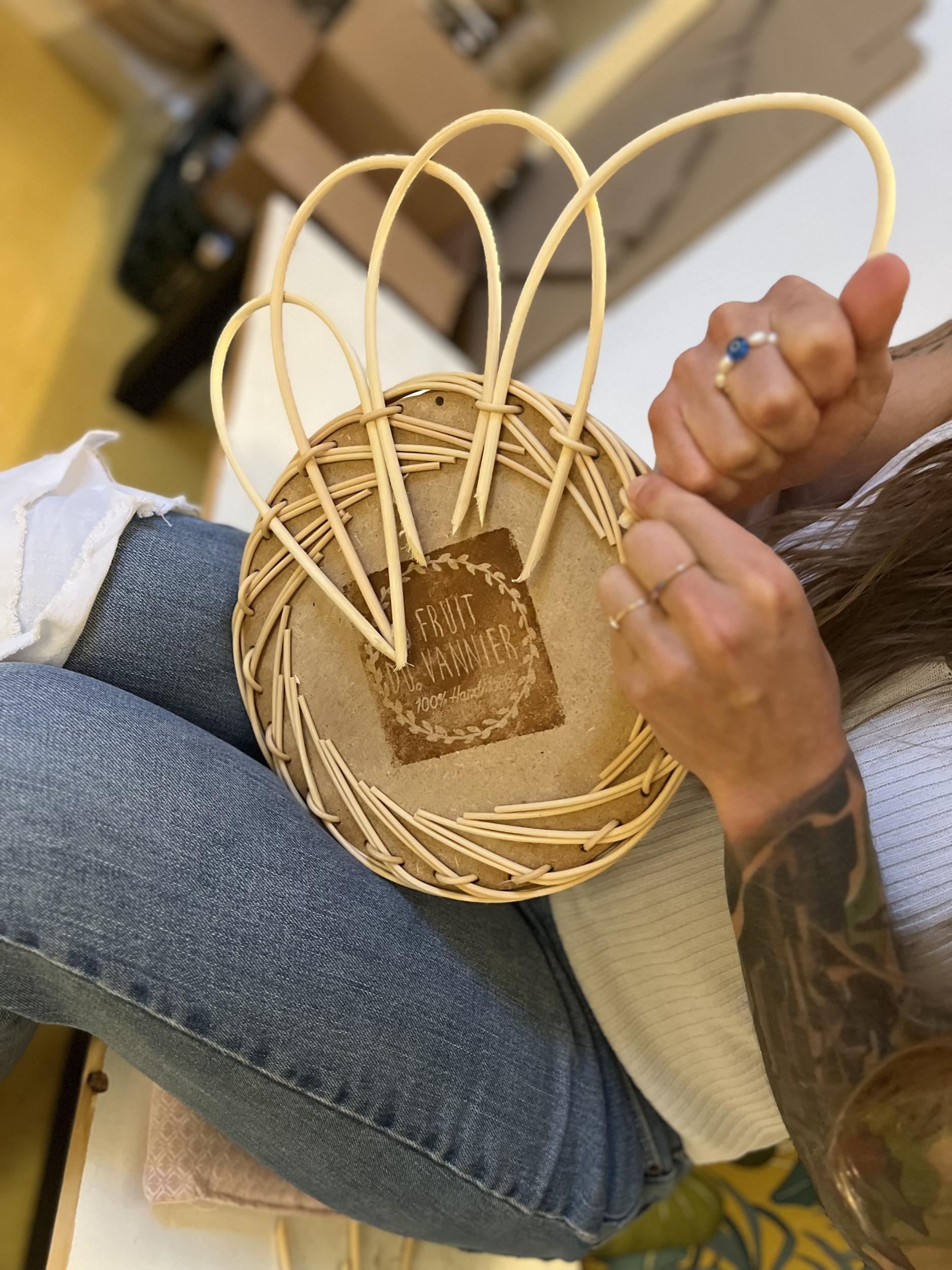 Réalisez votre miroir en rotin - Image n°5 - Wecandoo