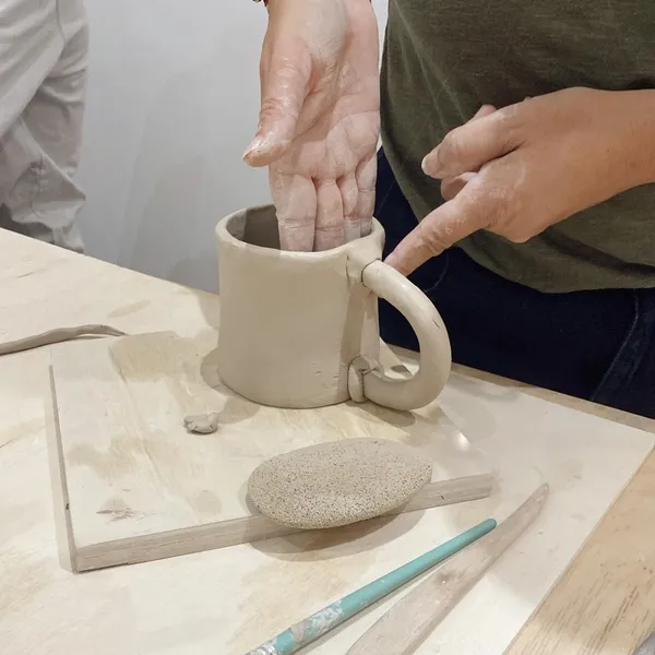 Modelez et personnalisez votre tasse en céramique - Image n°2 - Wecandoo