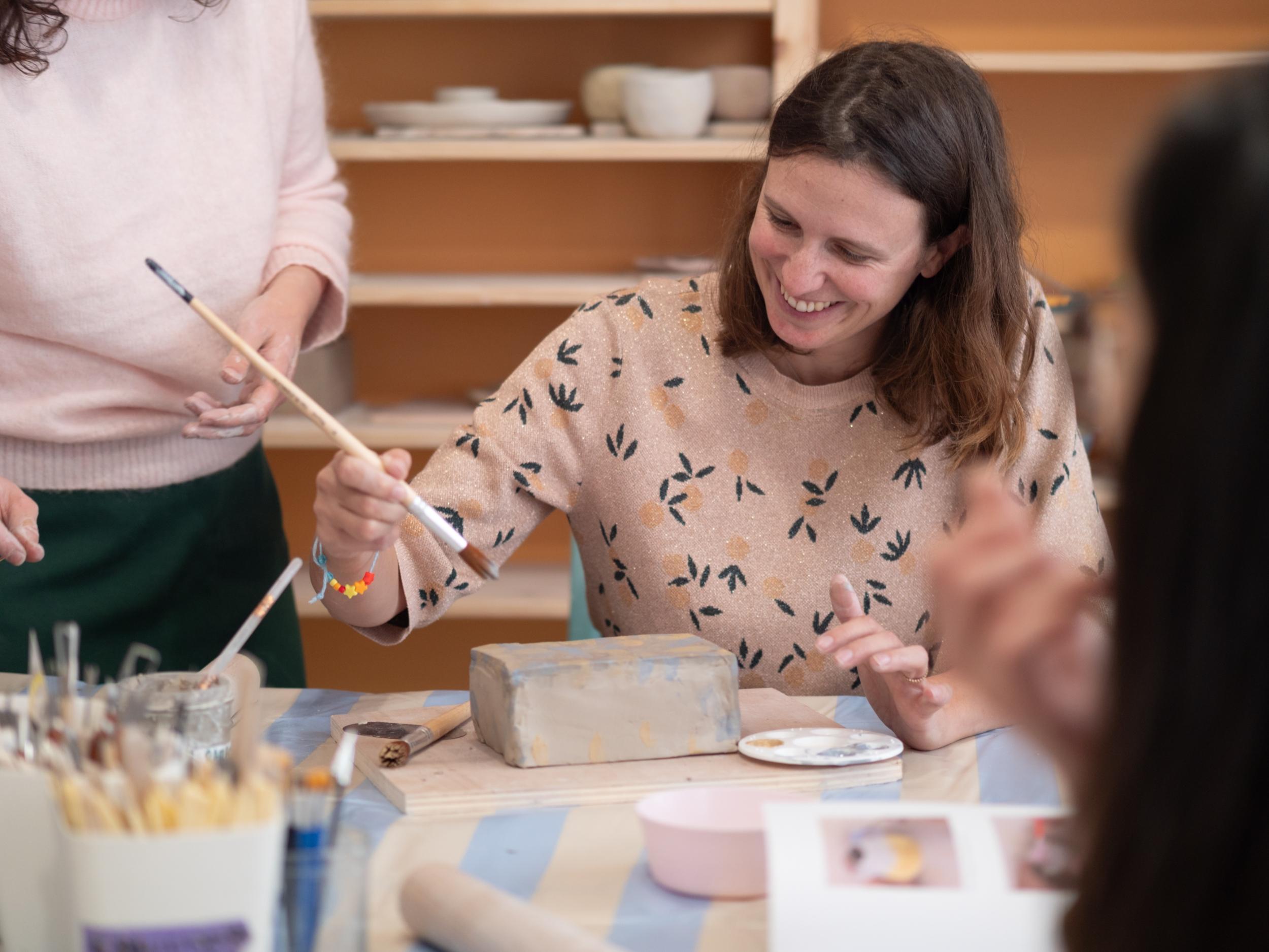Modelez et décorez votre beurrier breton avec Cécile - Image n°2 - Wecandoo